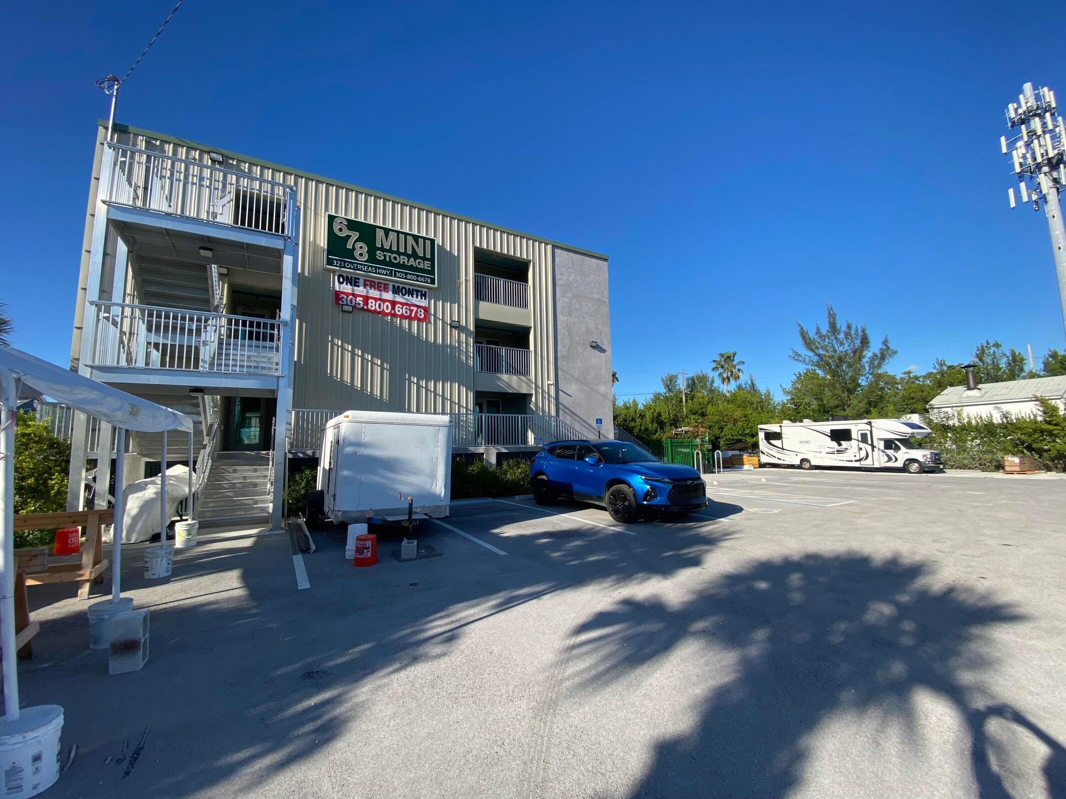 323 Overseas Highway