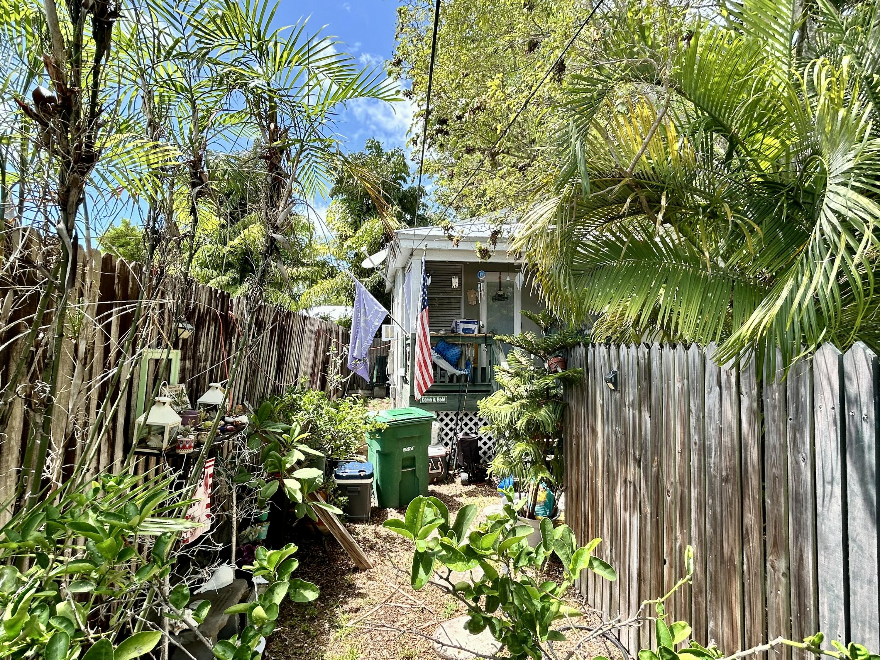 3739 Duck Avenue