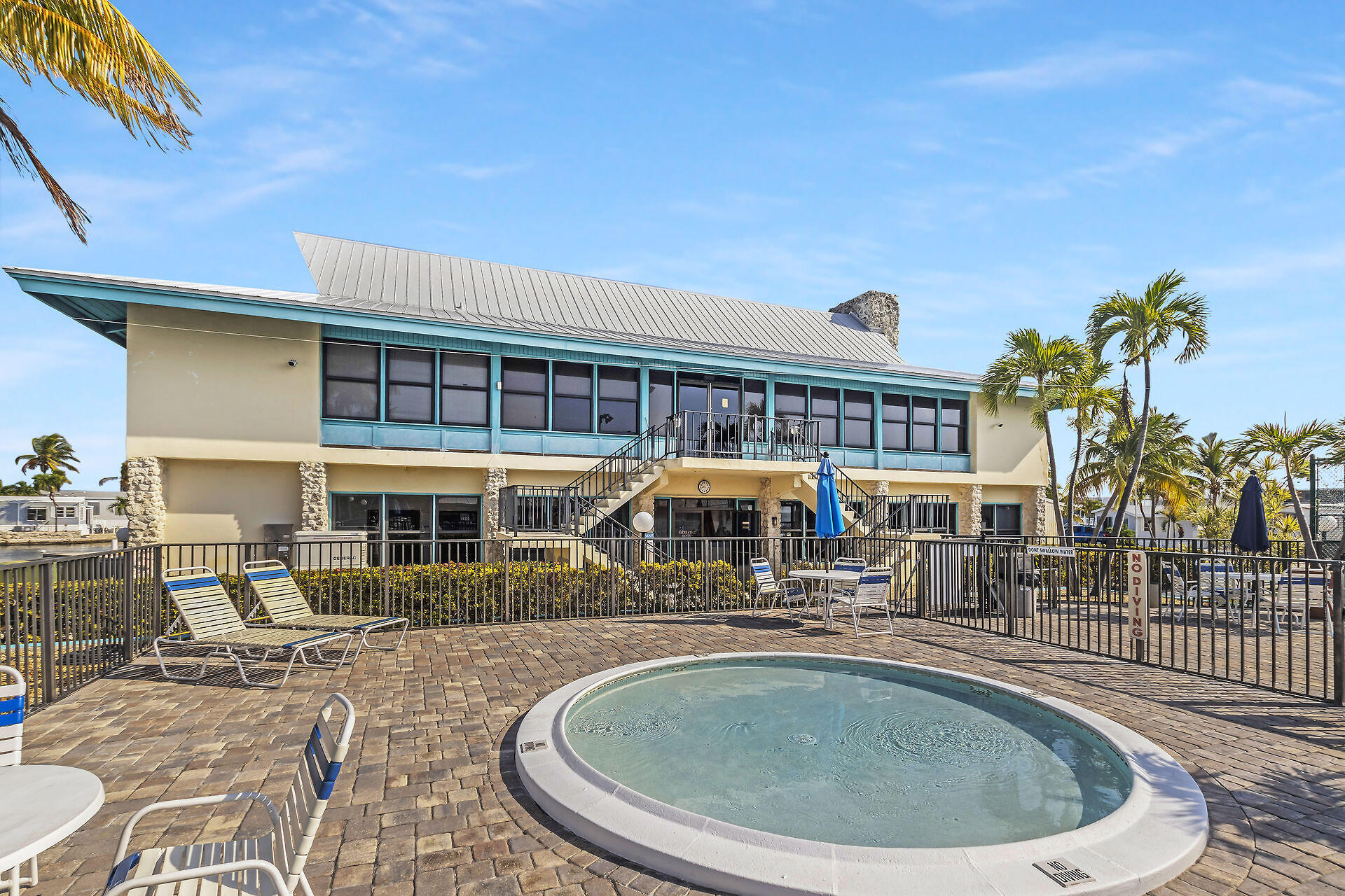 65821 Overseas Highway 172