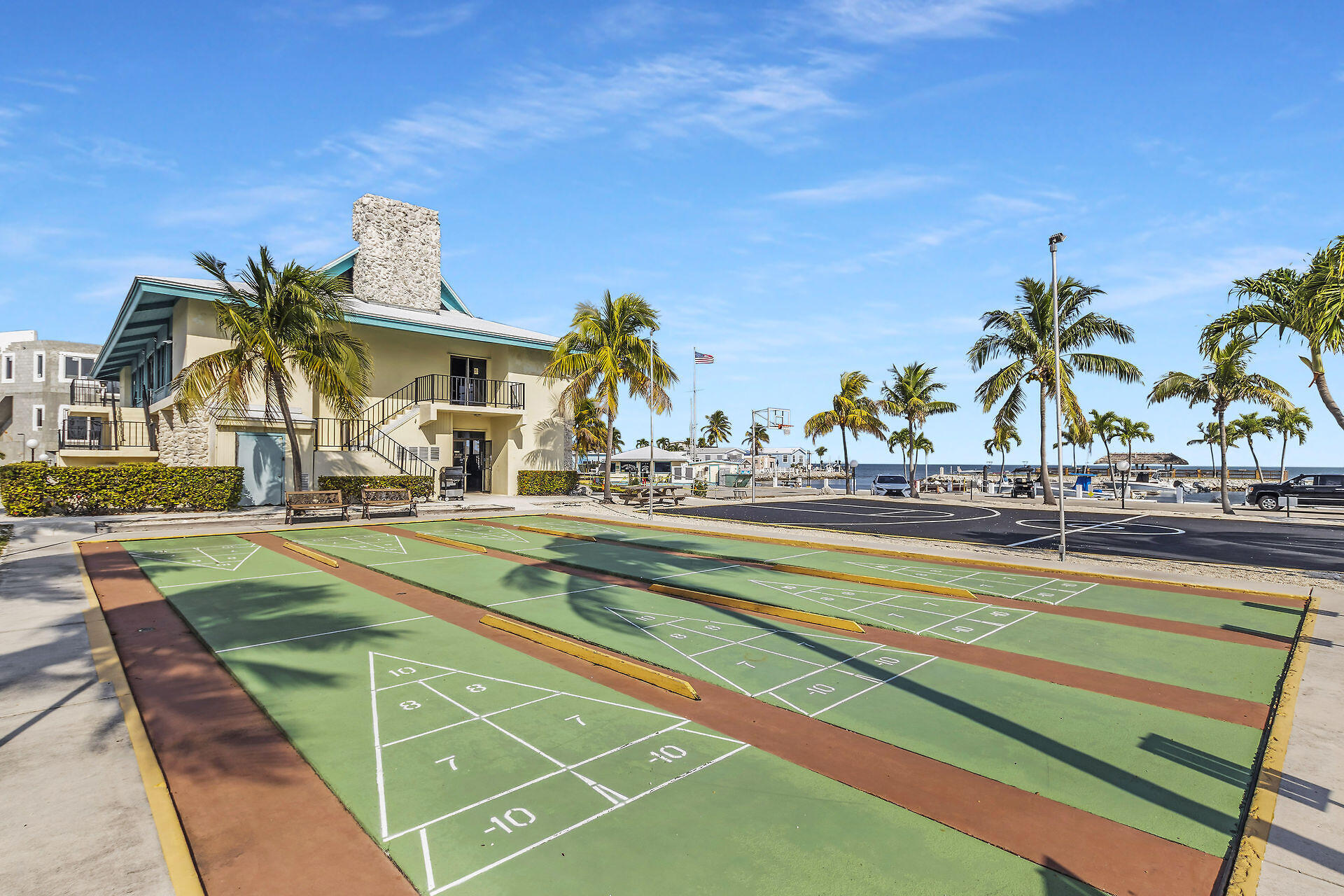 65821 Overseas Highway 172