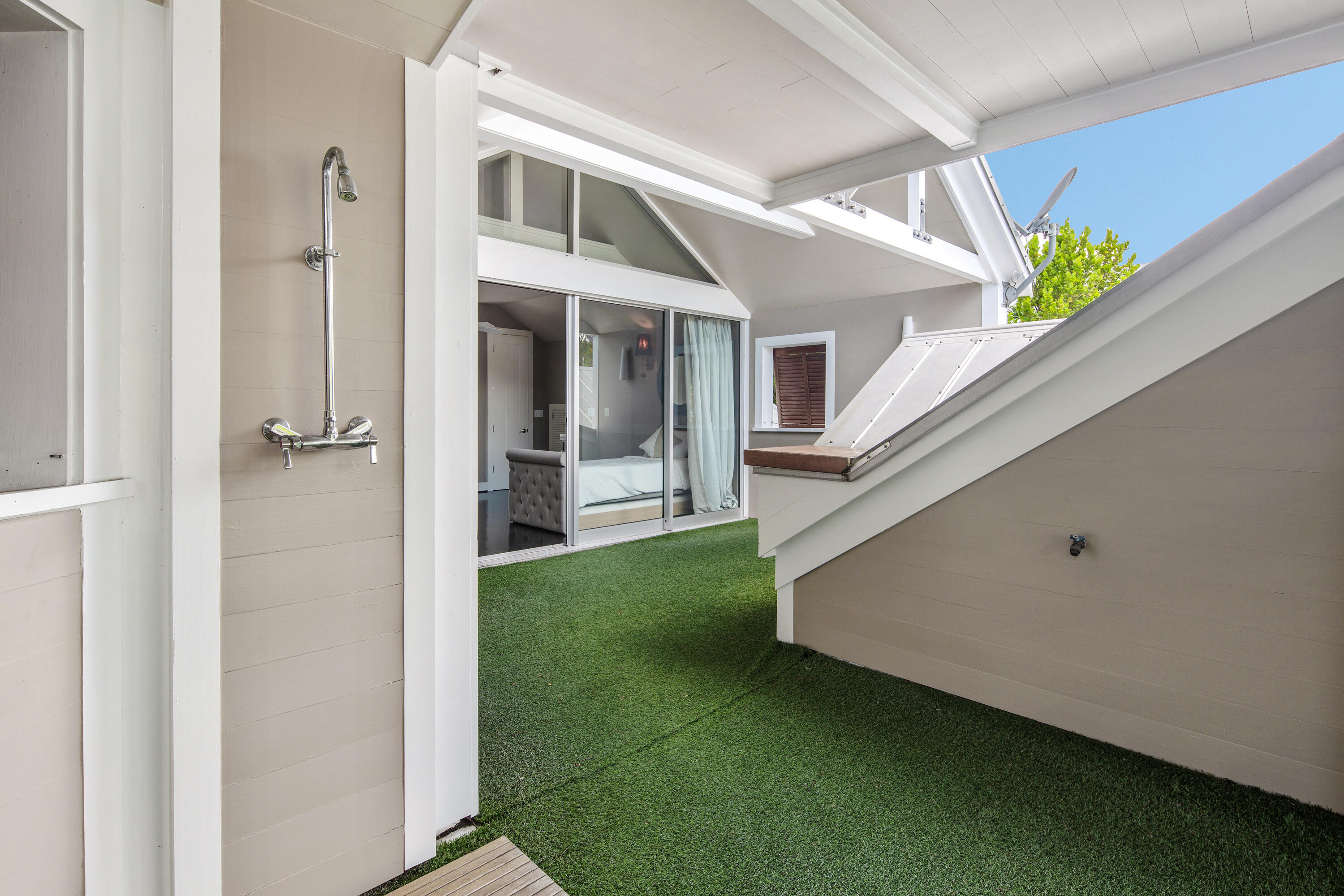 400 Aronovitz Lane