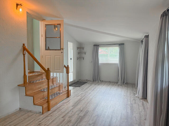 462 Sunset Drive