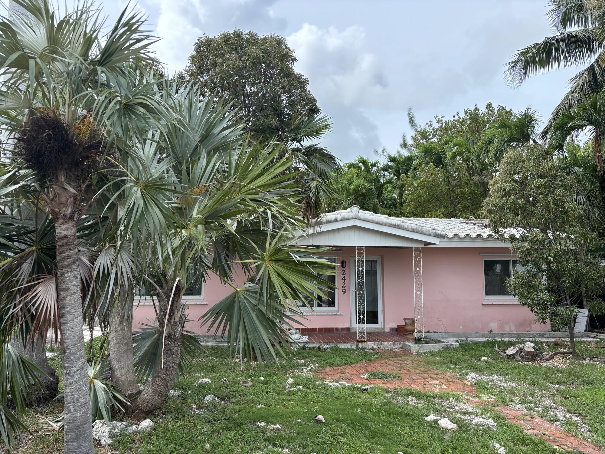 2429 Linda Avenue