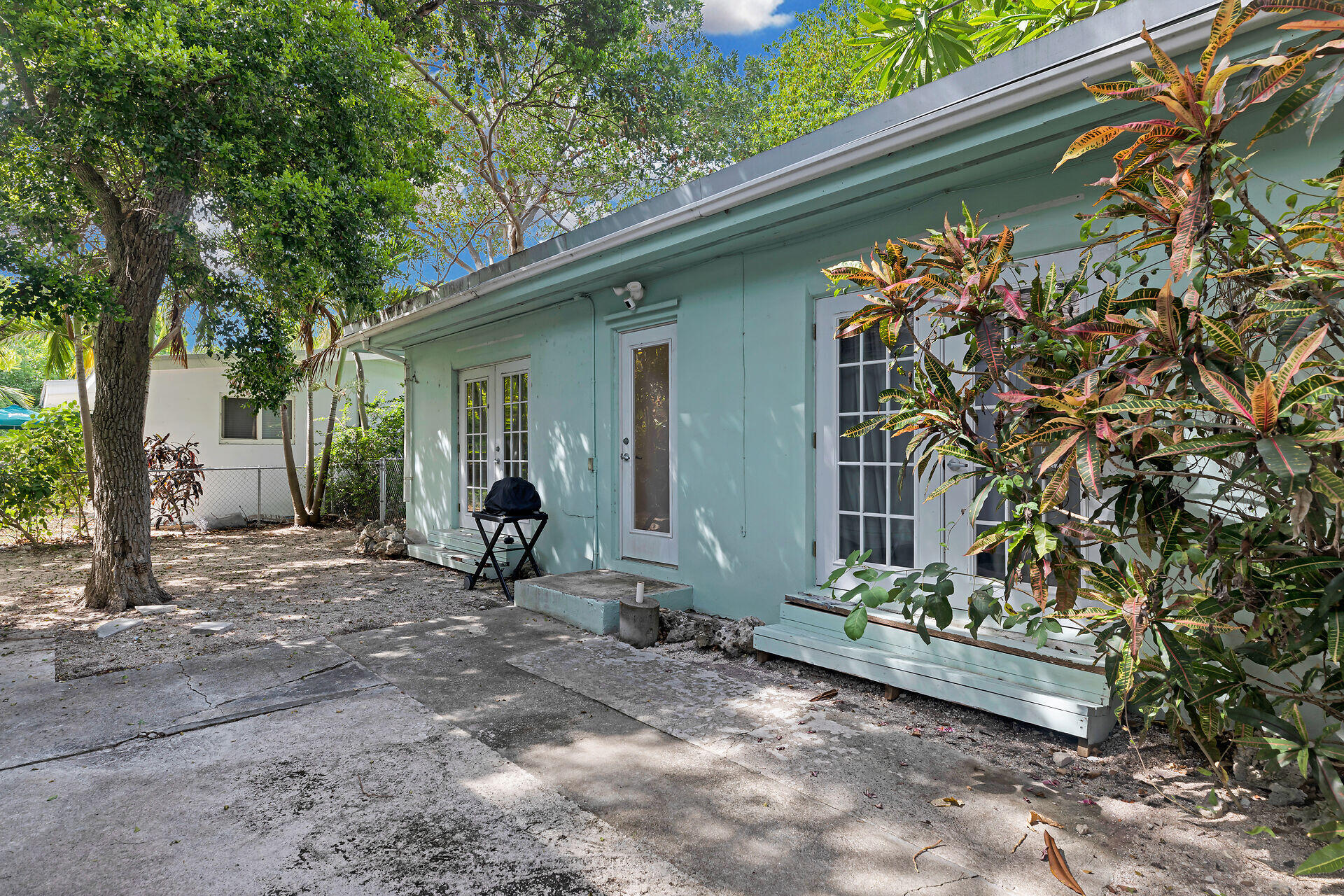 130 N Hammock Road