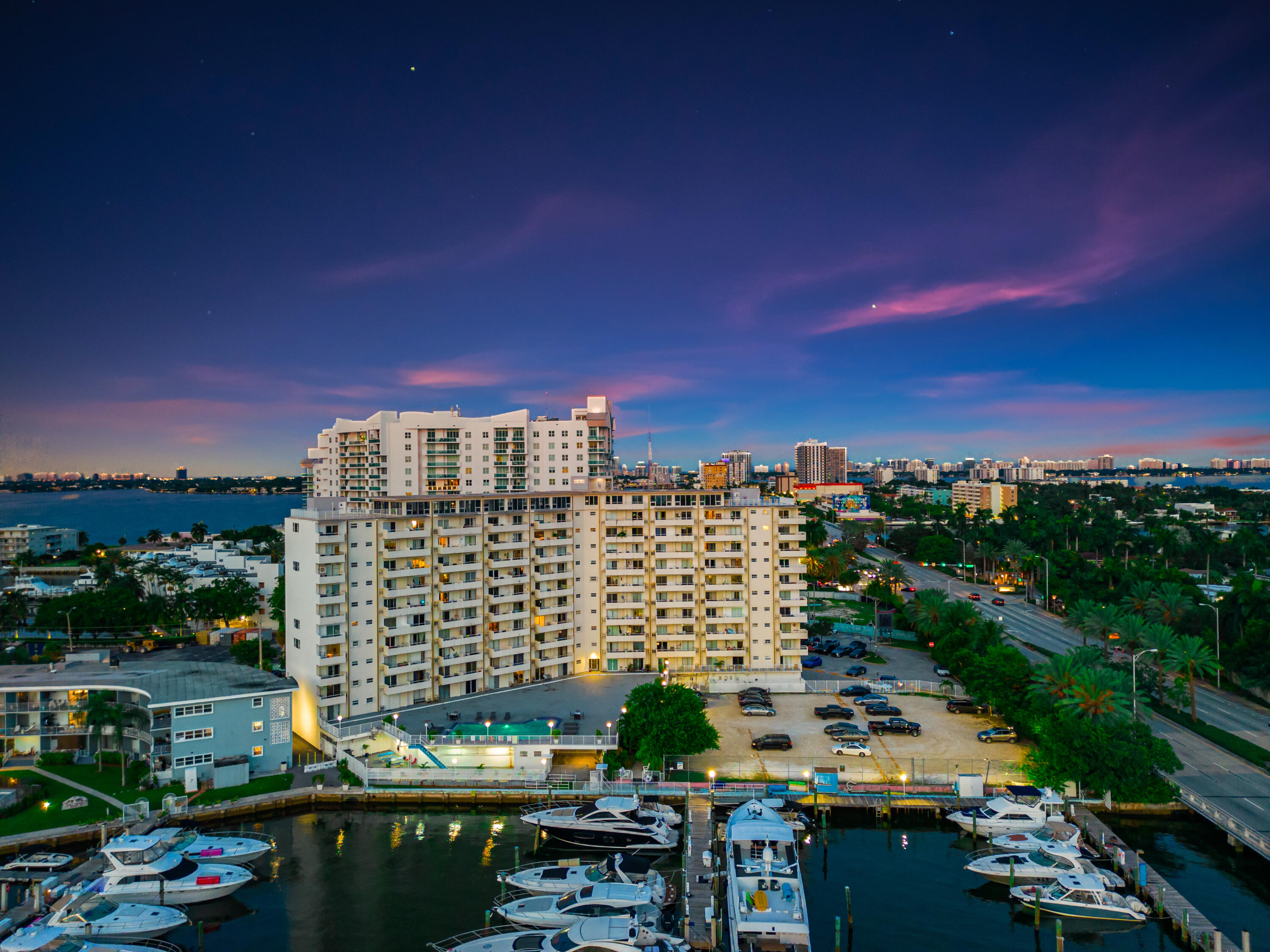 7904 West Drive 1016