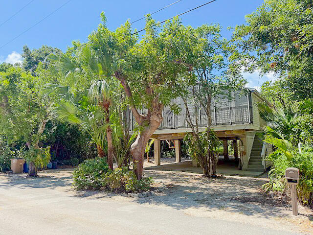 110 Artic Avenue