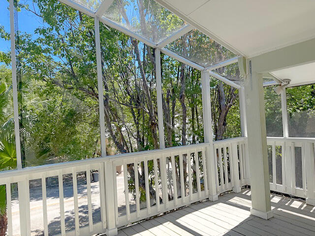 110 Artic Avenue