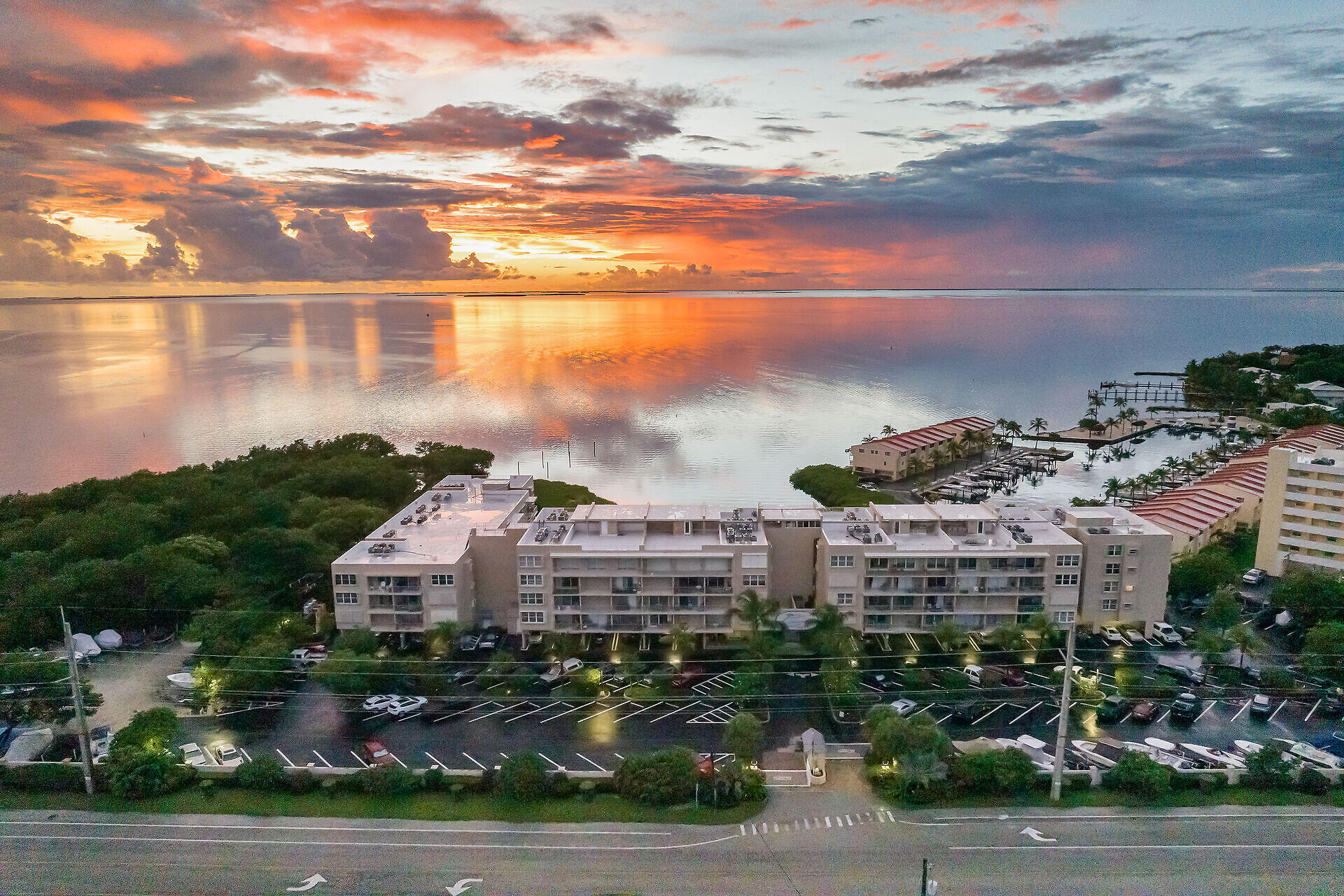 88500 Overseas Highway 233