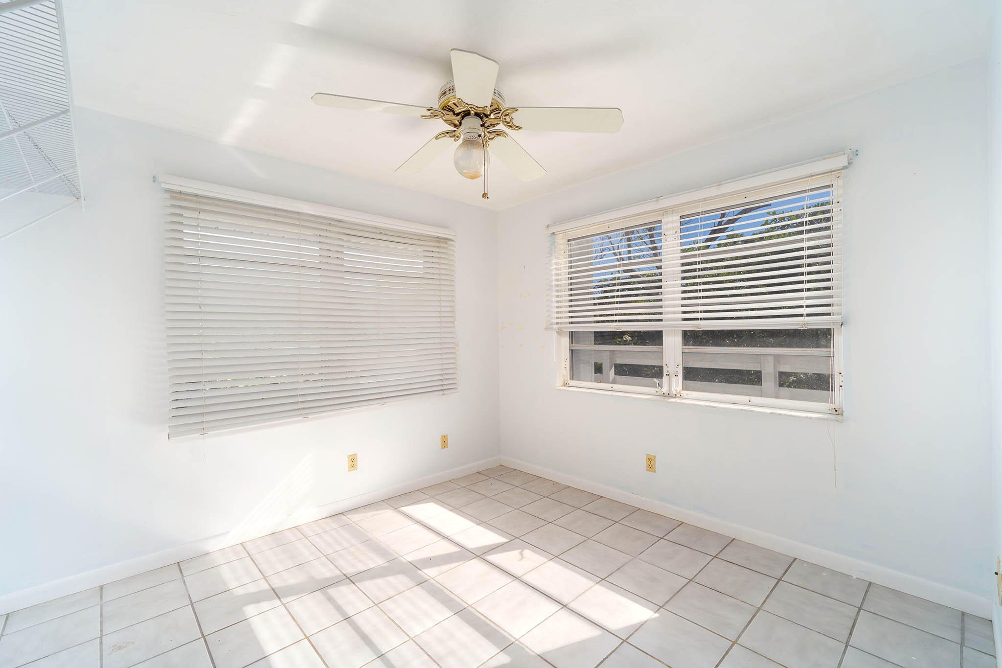 558 E Shore Drive