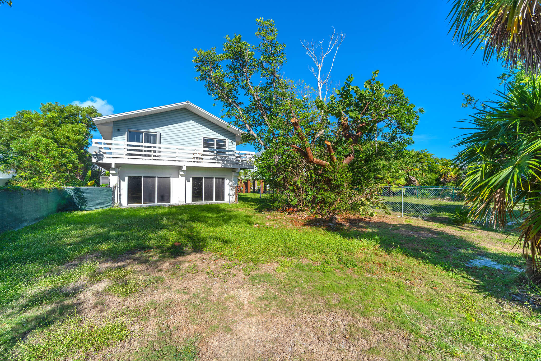 558 E Shore Drive