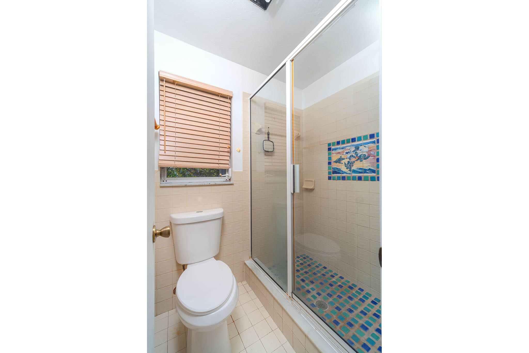 558 E Shore Drive