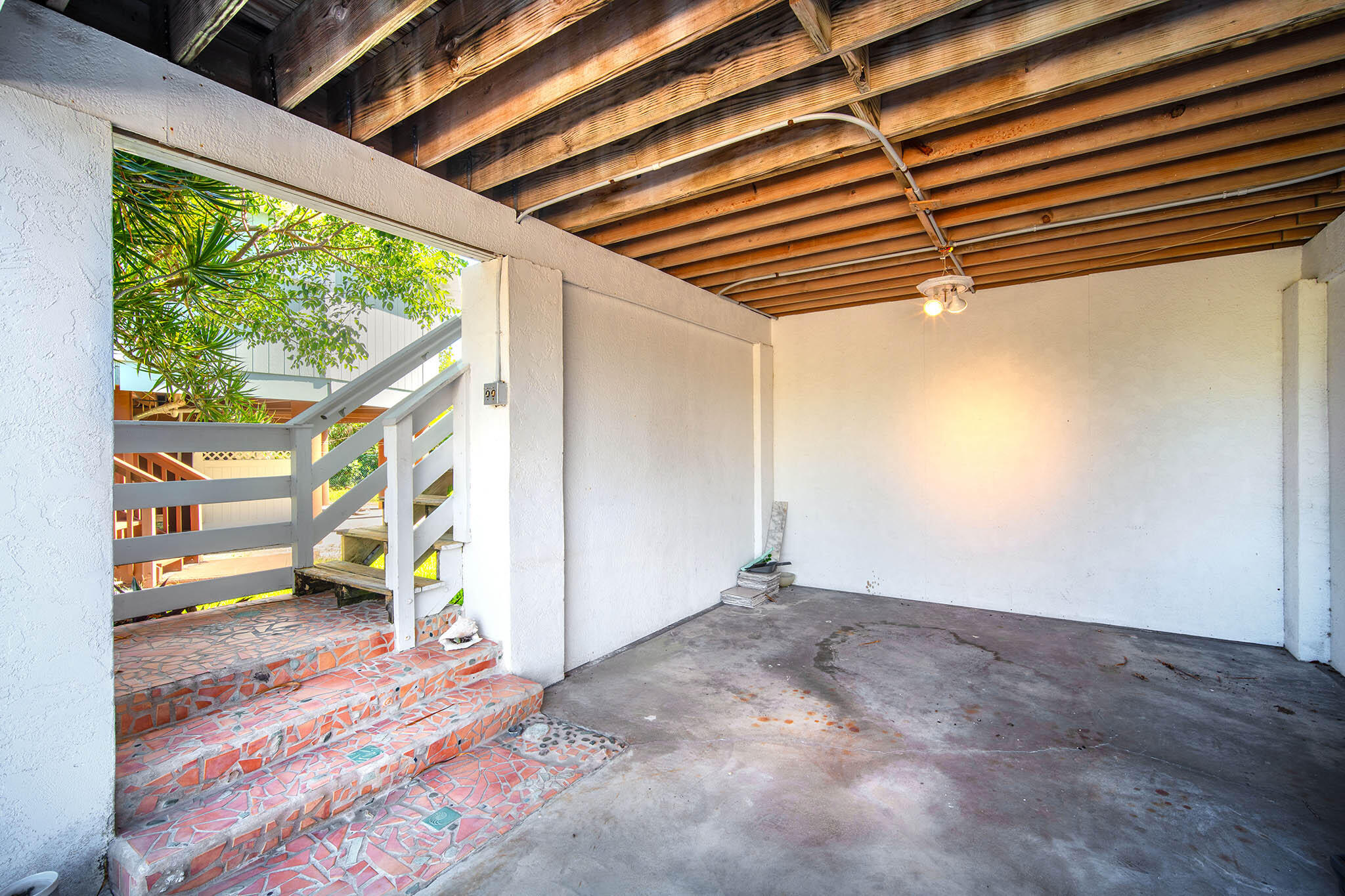 558 E Shore Drive