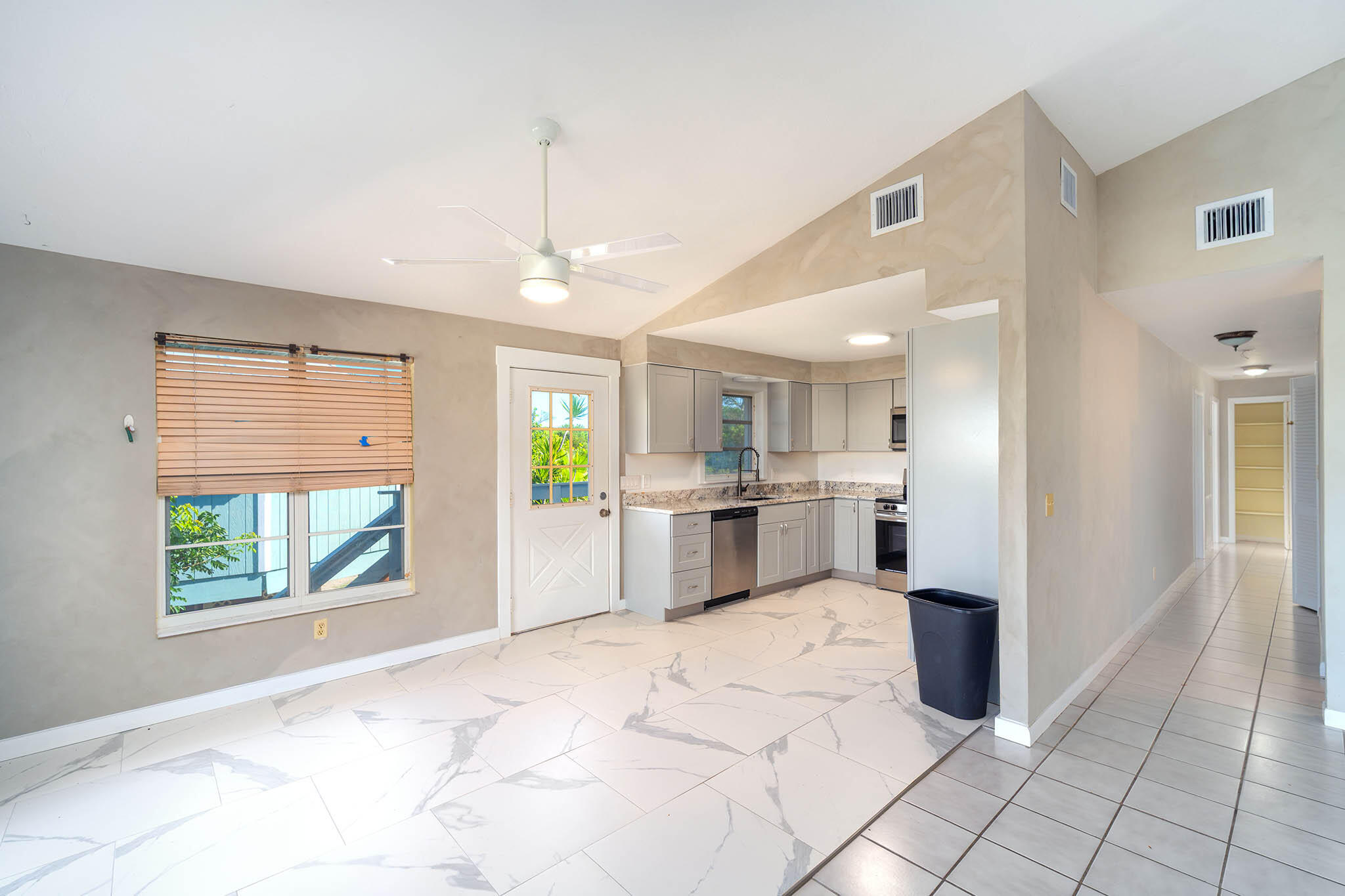 558 E Shore Drive