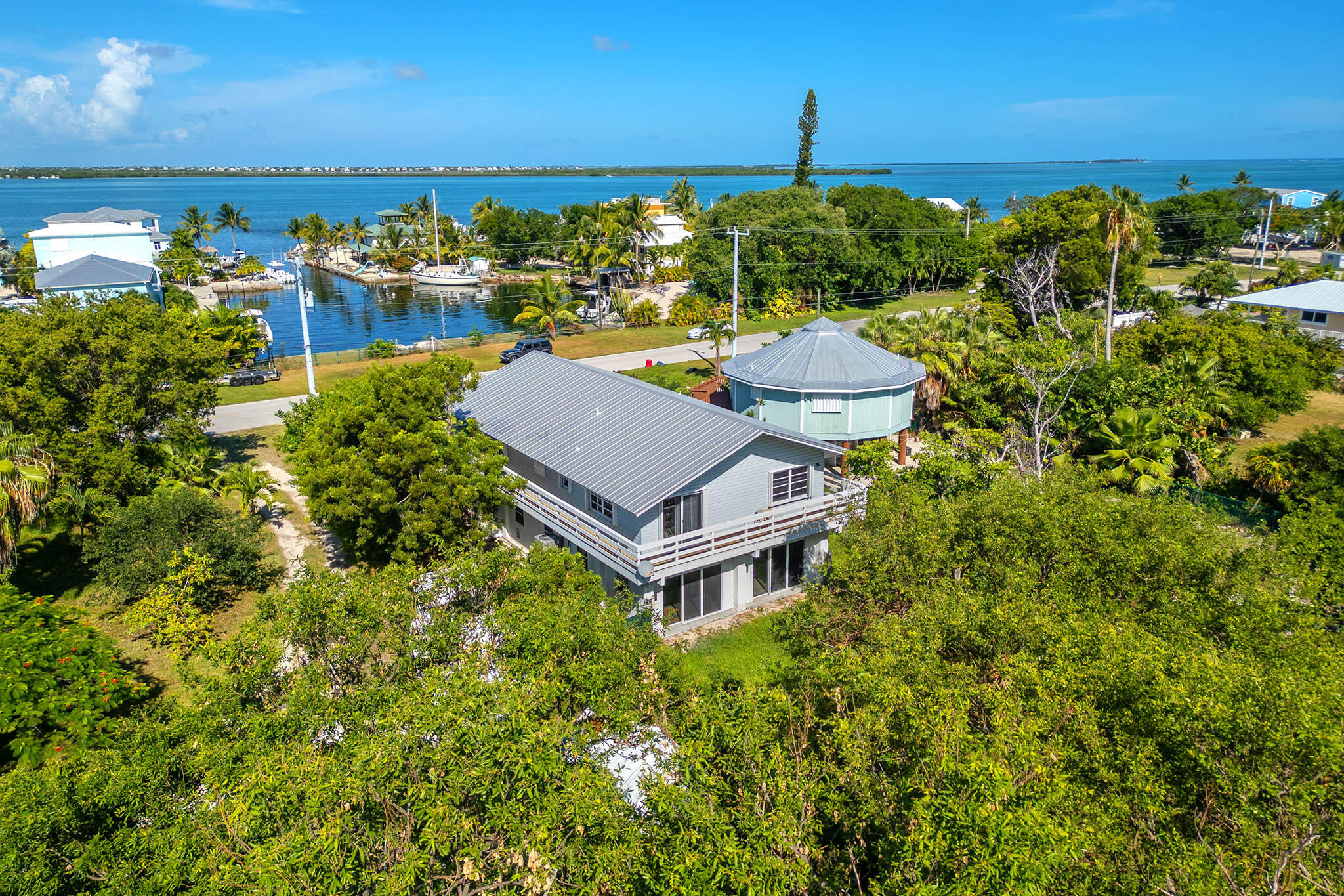 558 E Shore Drive