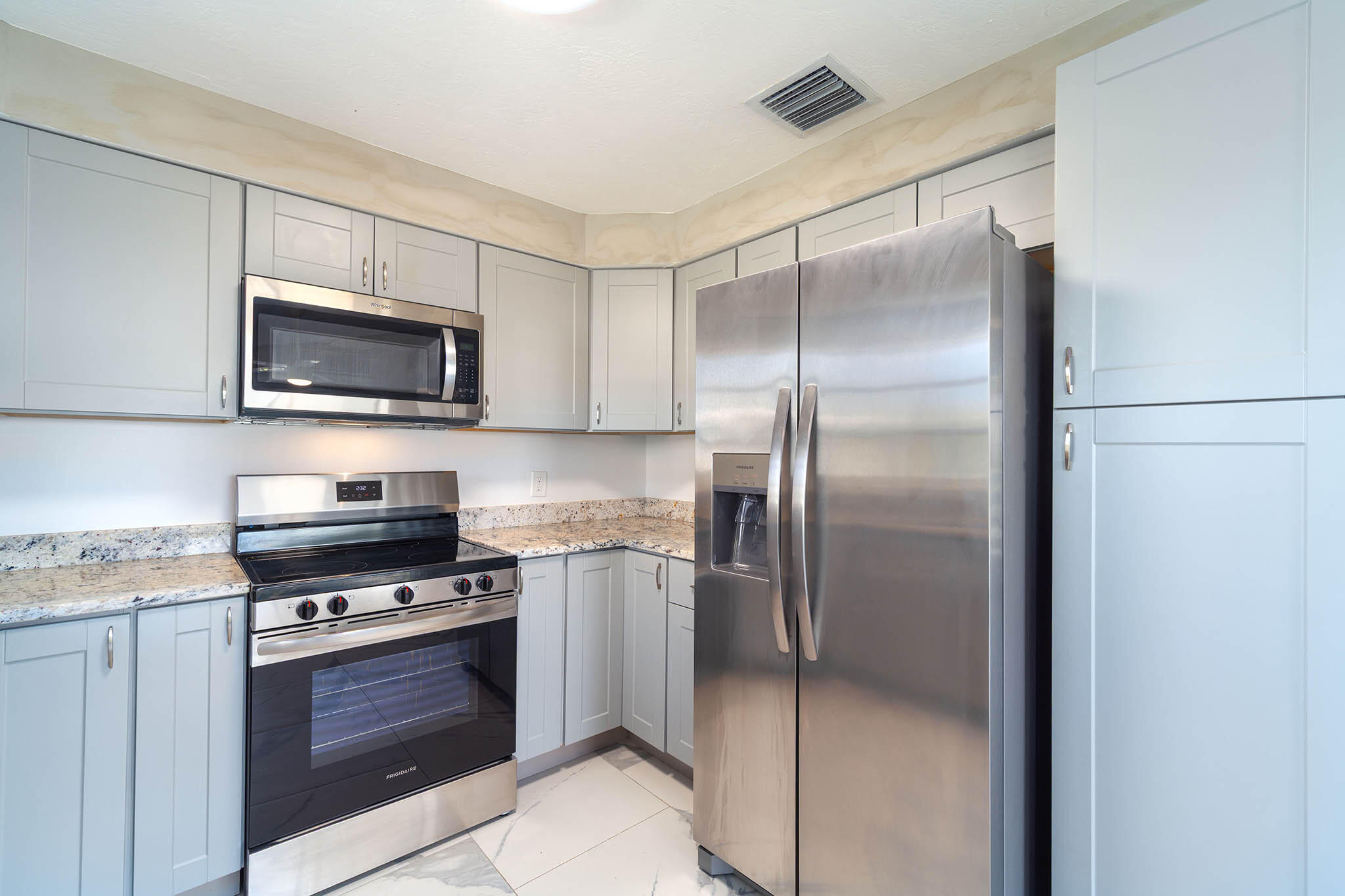558 E Shore Drive