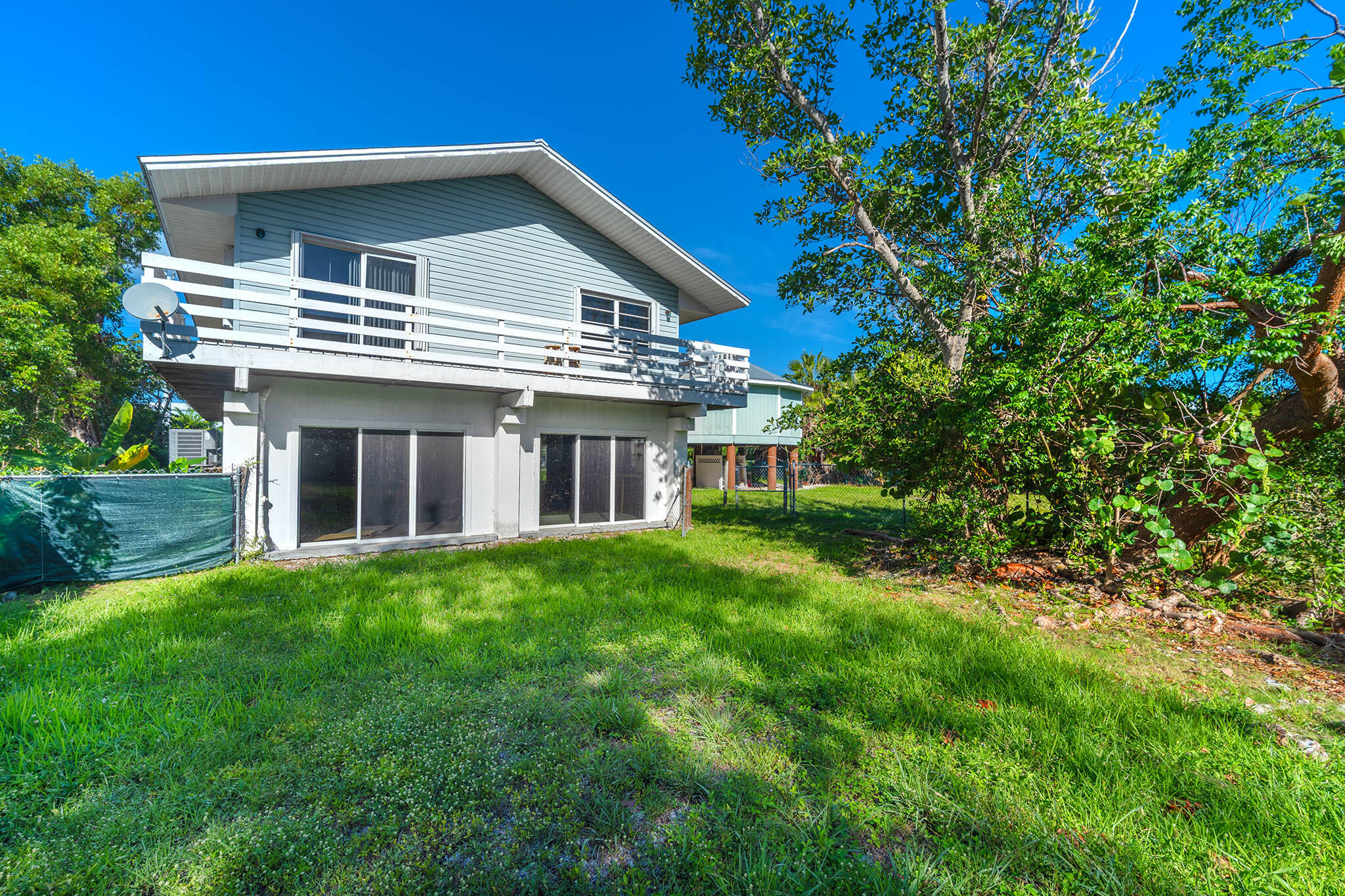 558 E Shore Drive