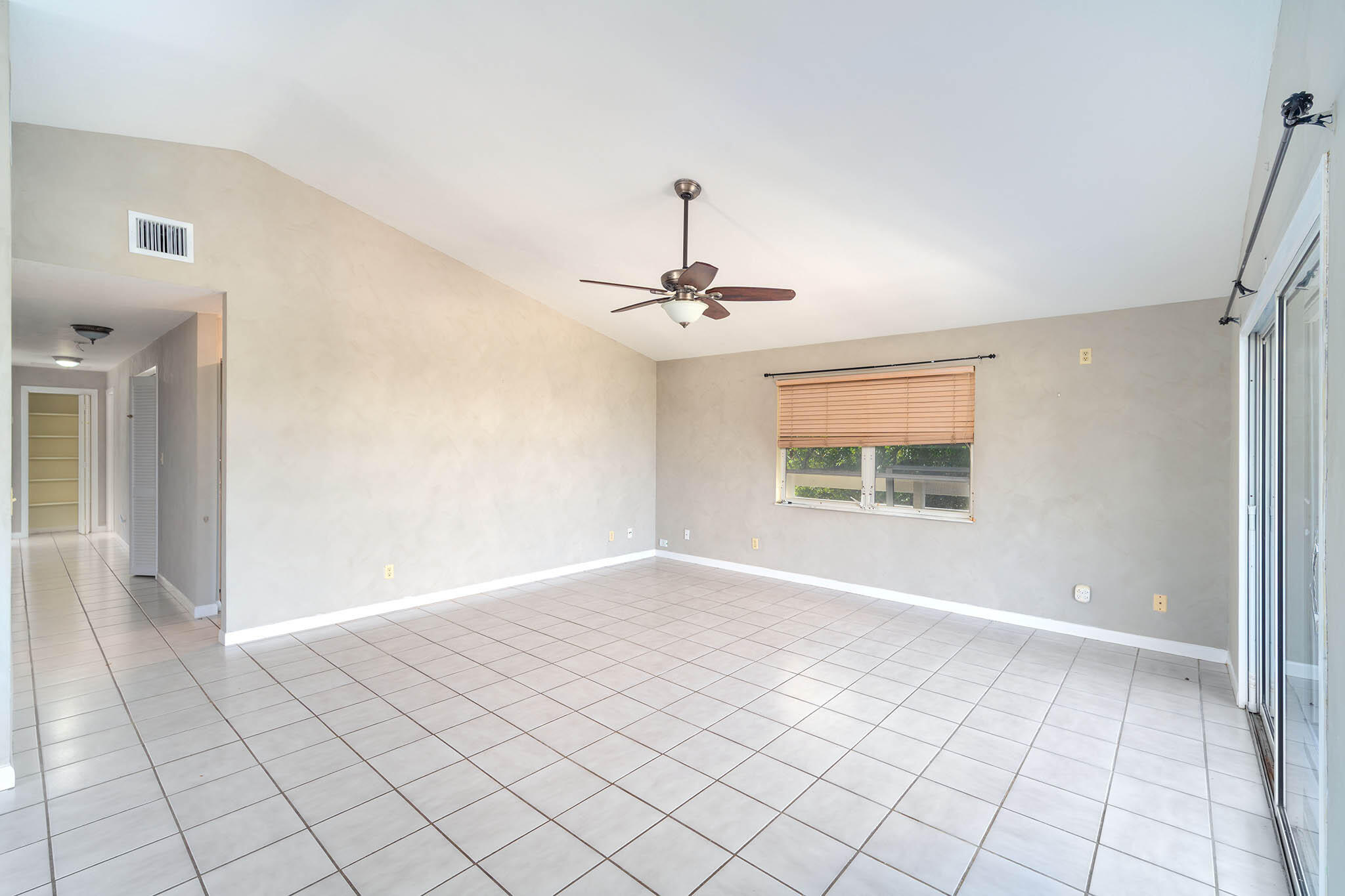 558 E Shore Drive