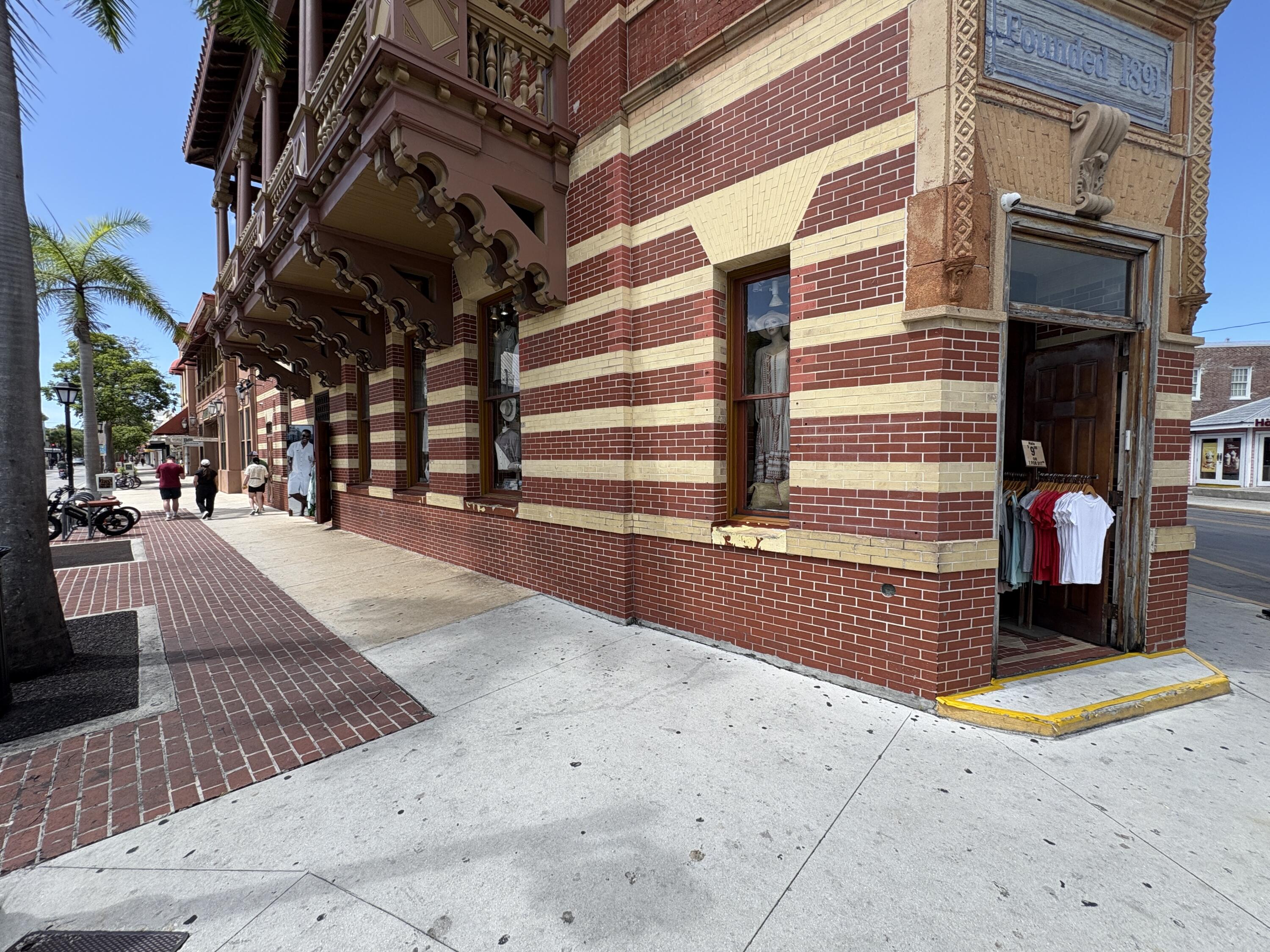 100 Duval Street