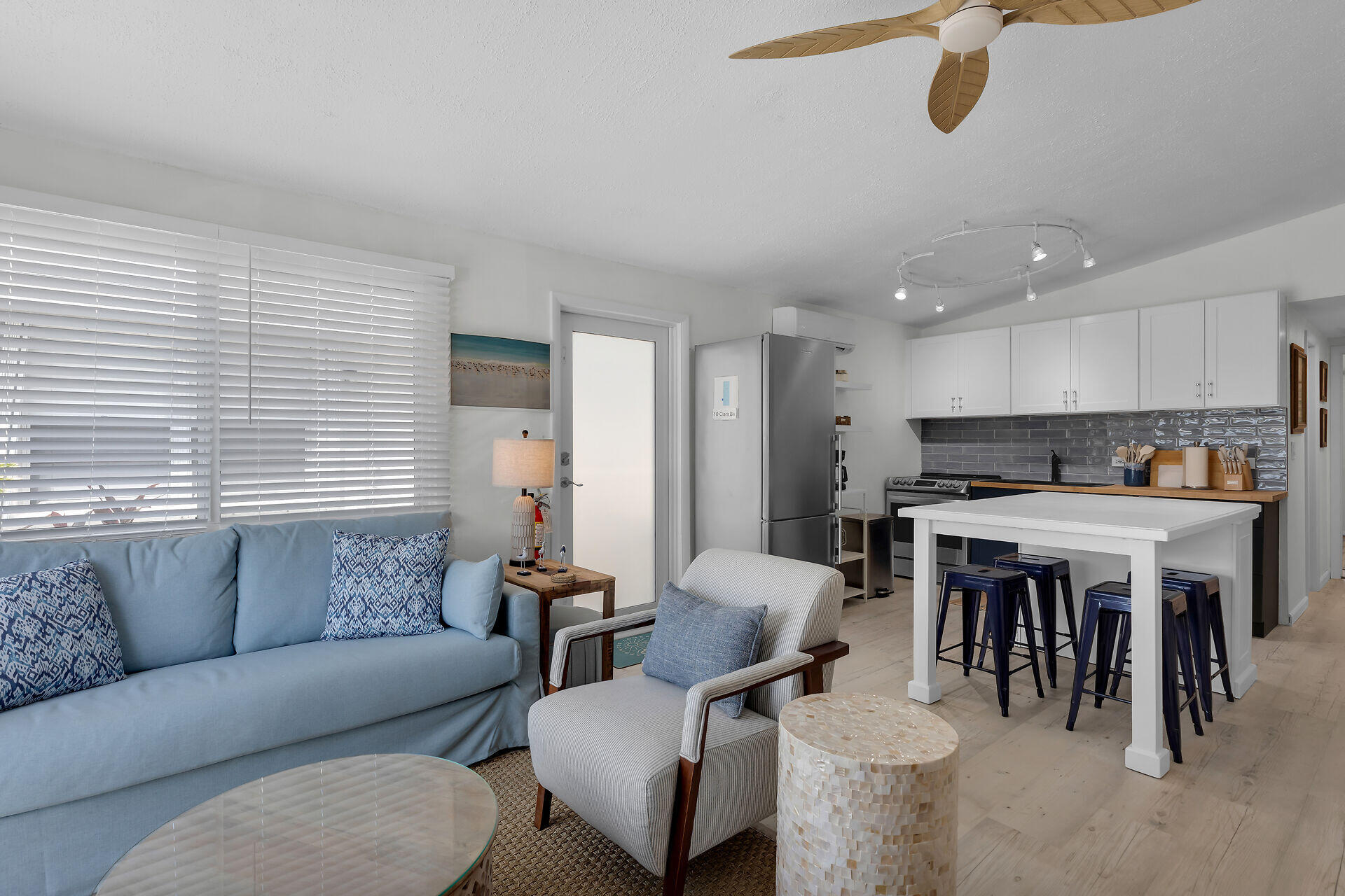 10 Clara Boulevard