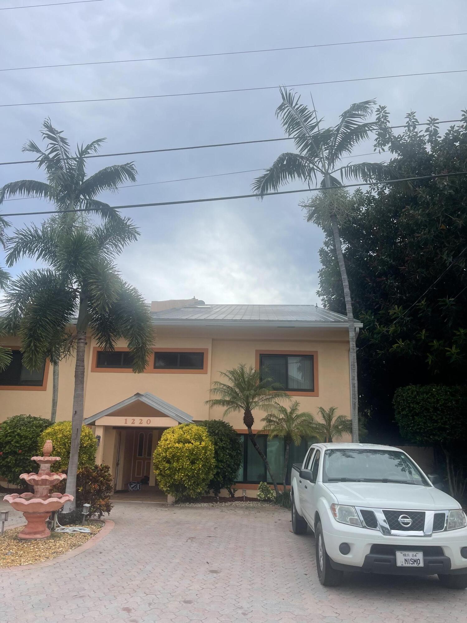 1220 Mockingbird Road B