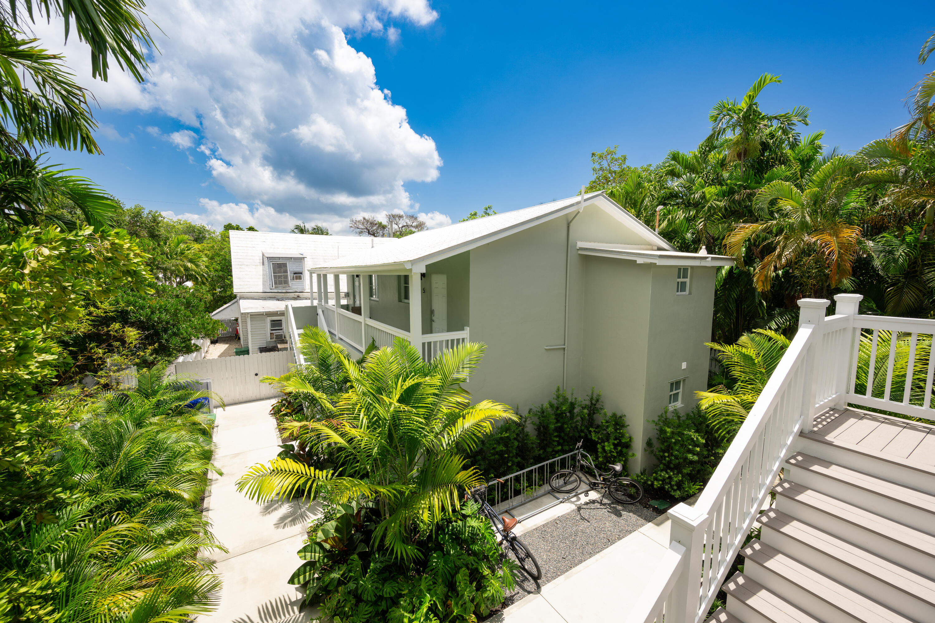 818 Elizabeth Street