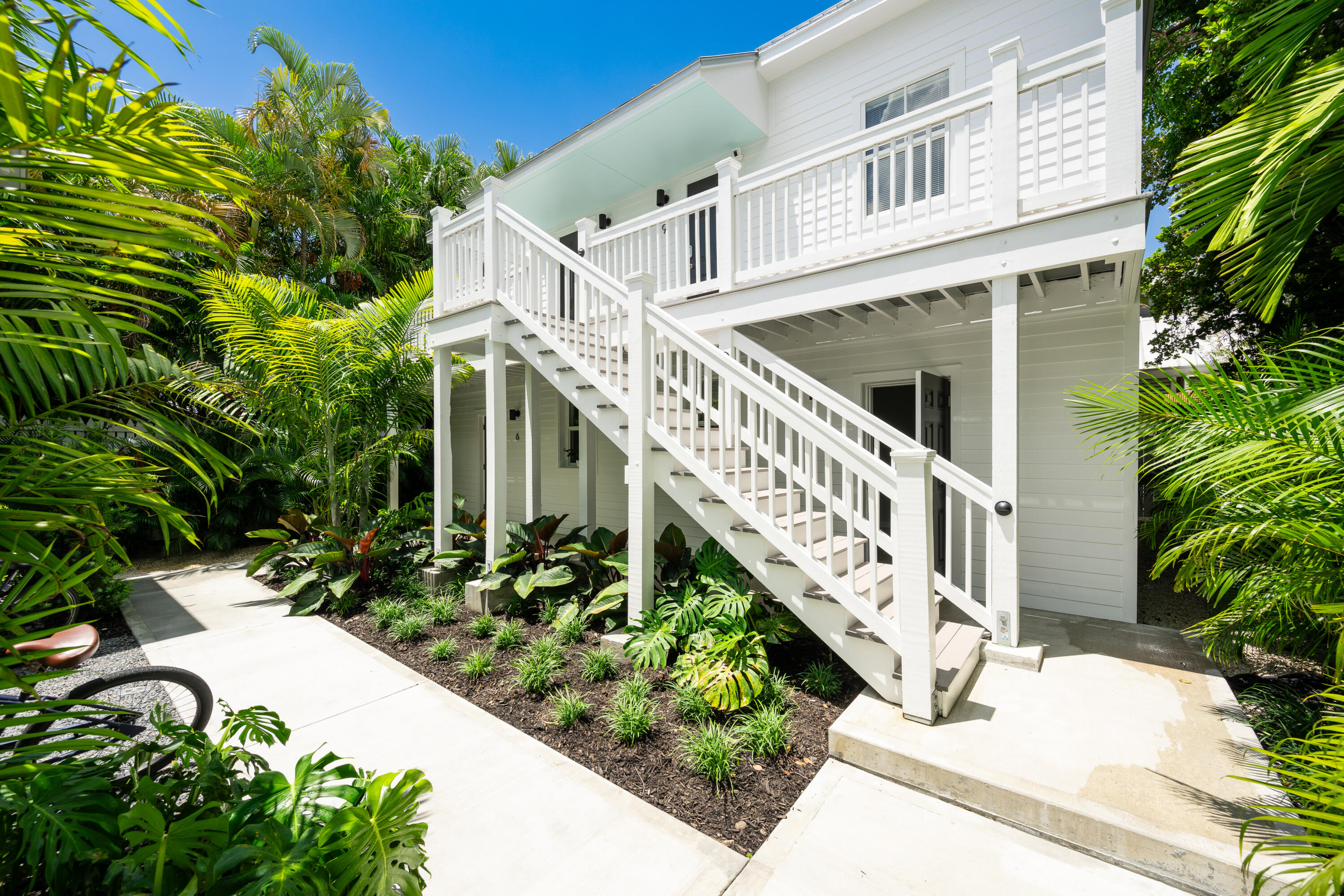 818 Elizabeth Street