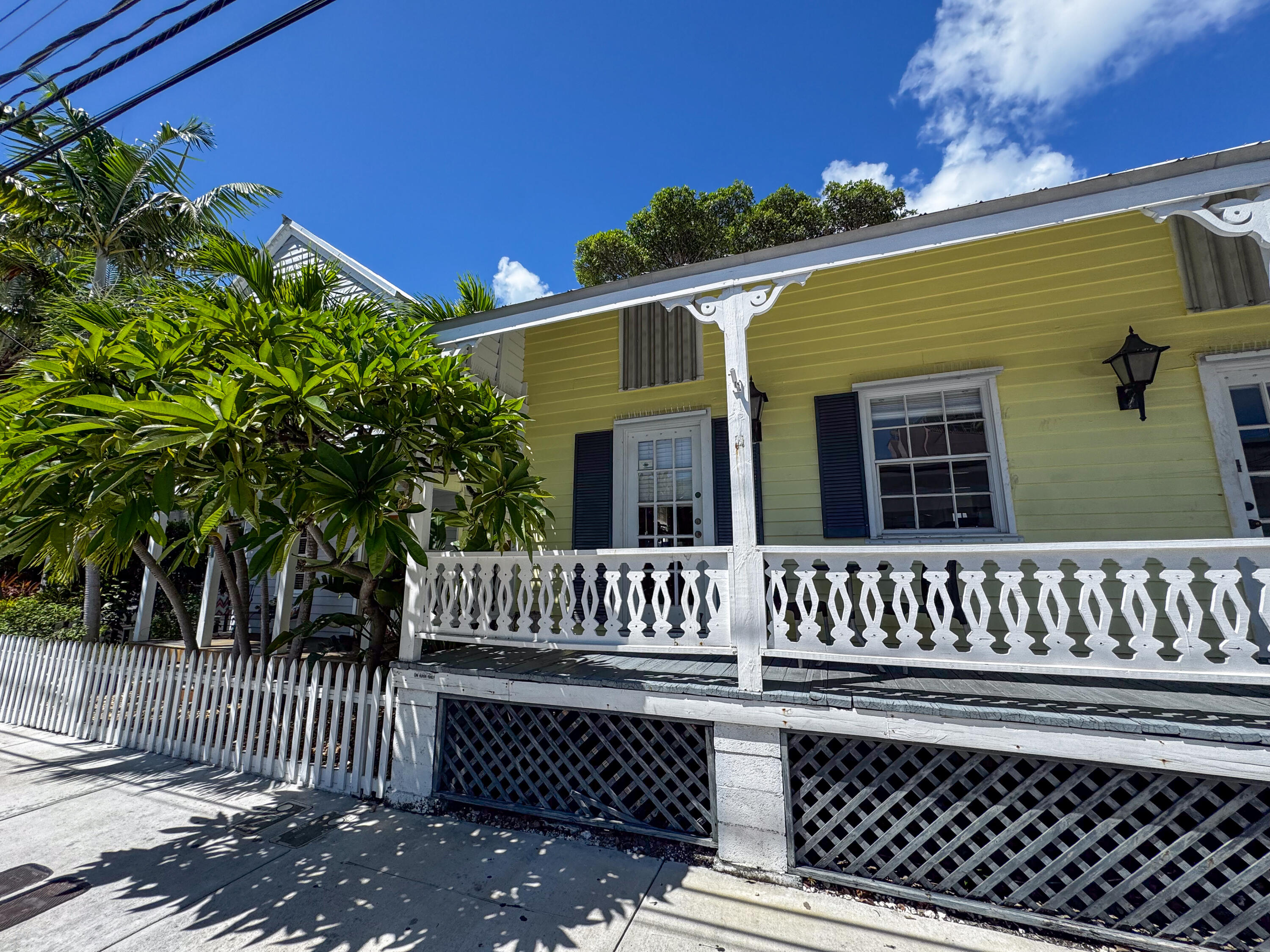 425 Eaton Street 2