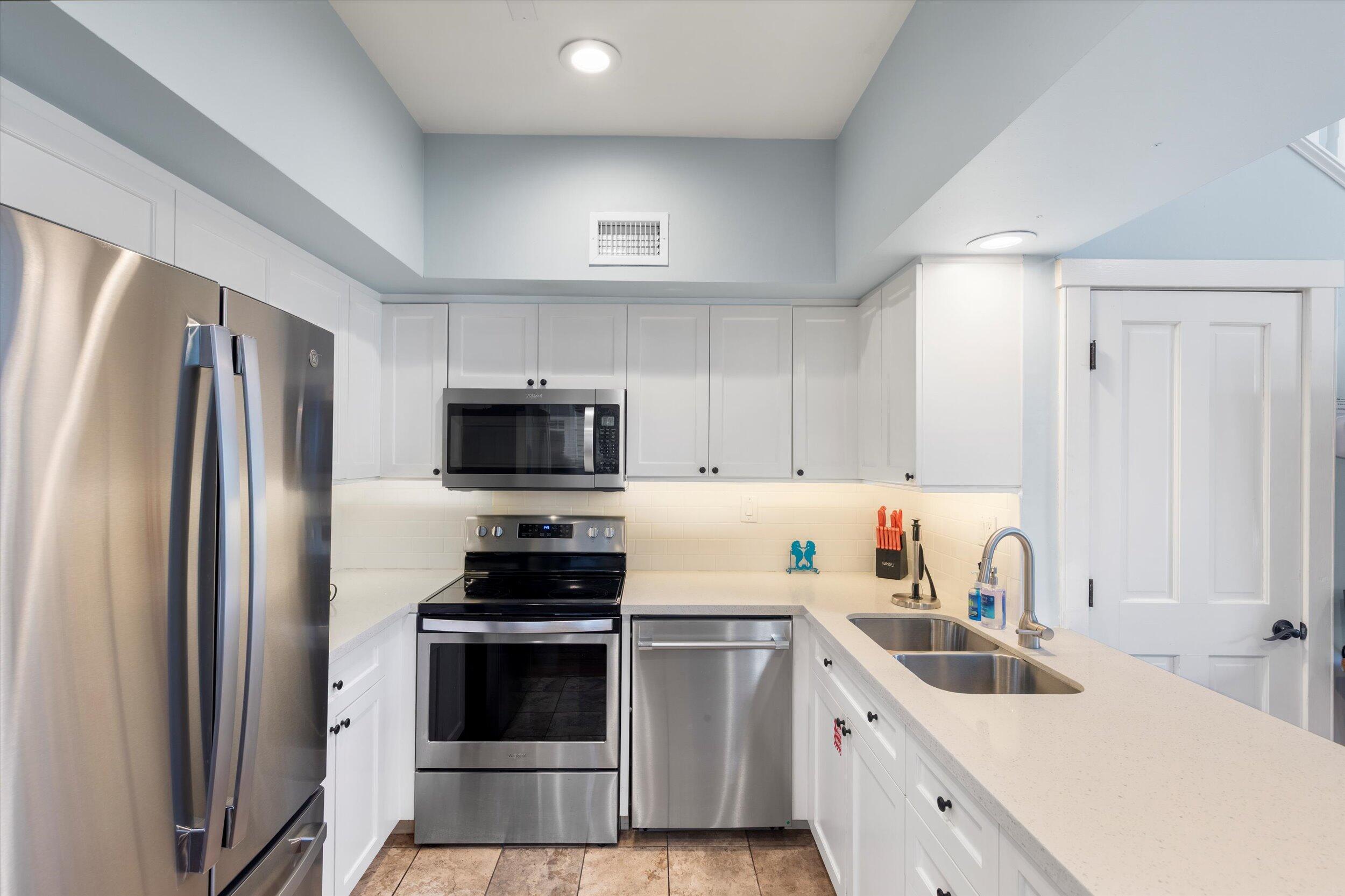 606 Truman Avenue 7