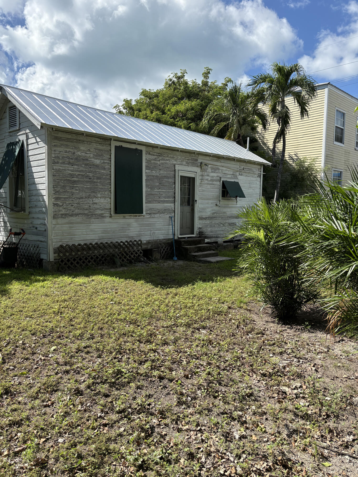 705 Chapman Lane