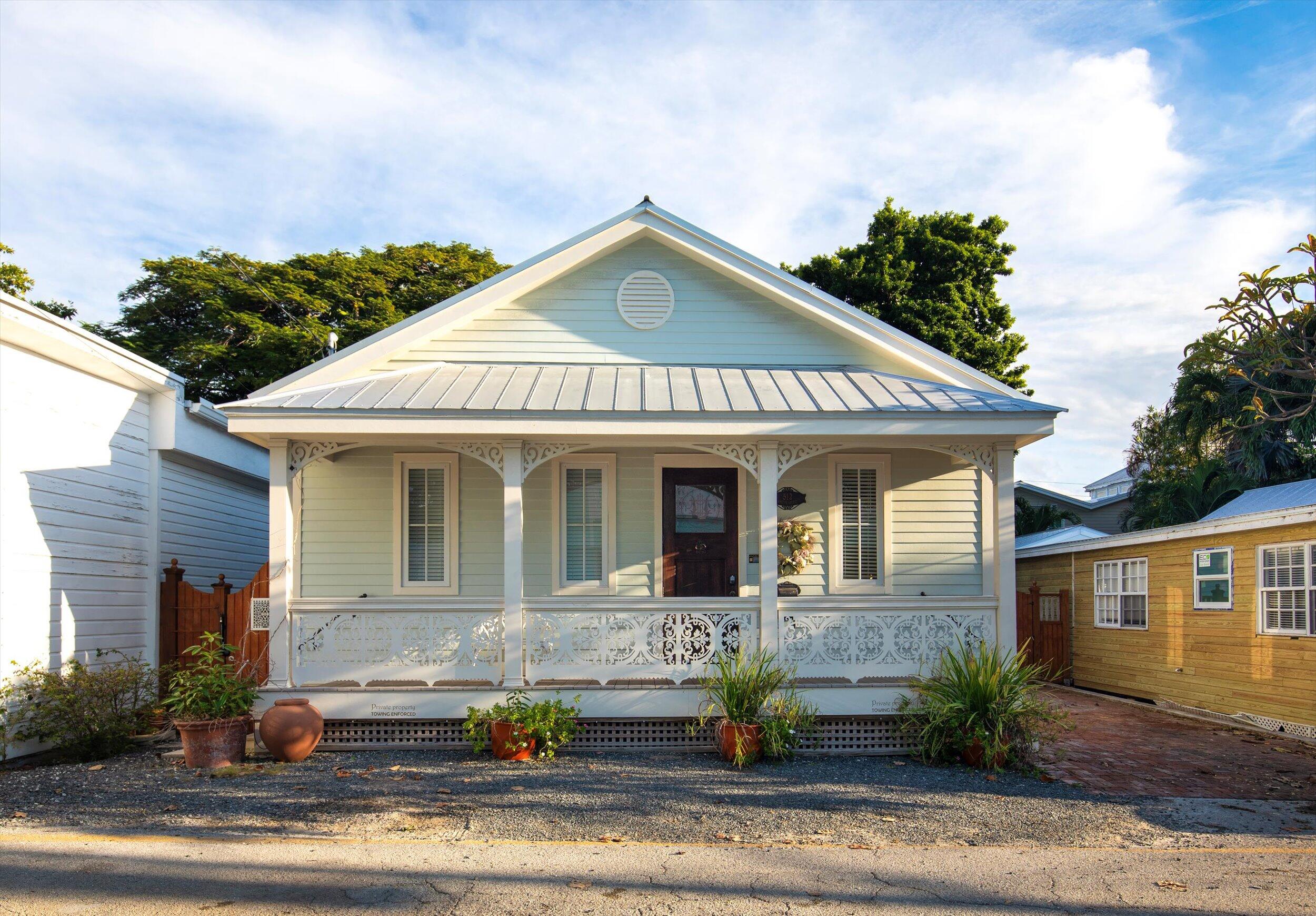 512 Amelia Street
