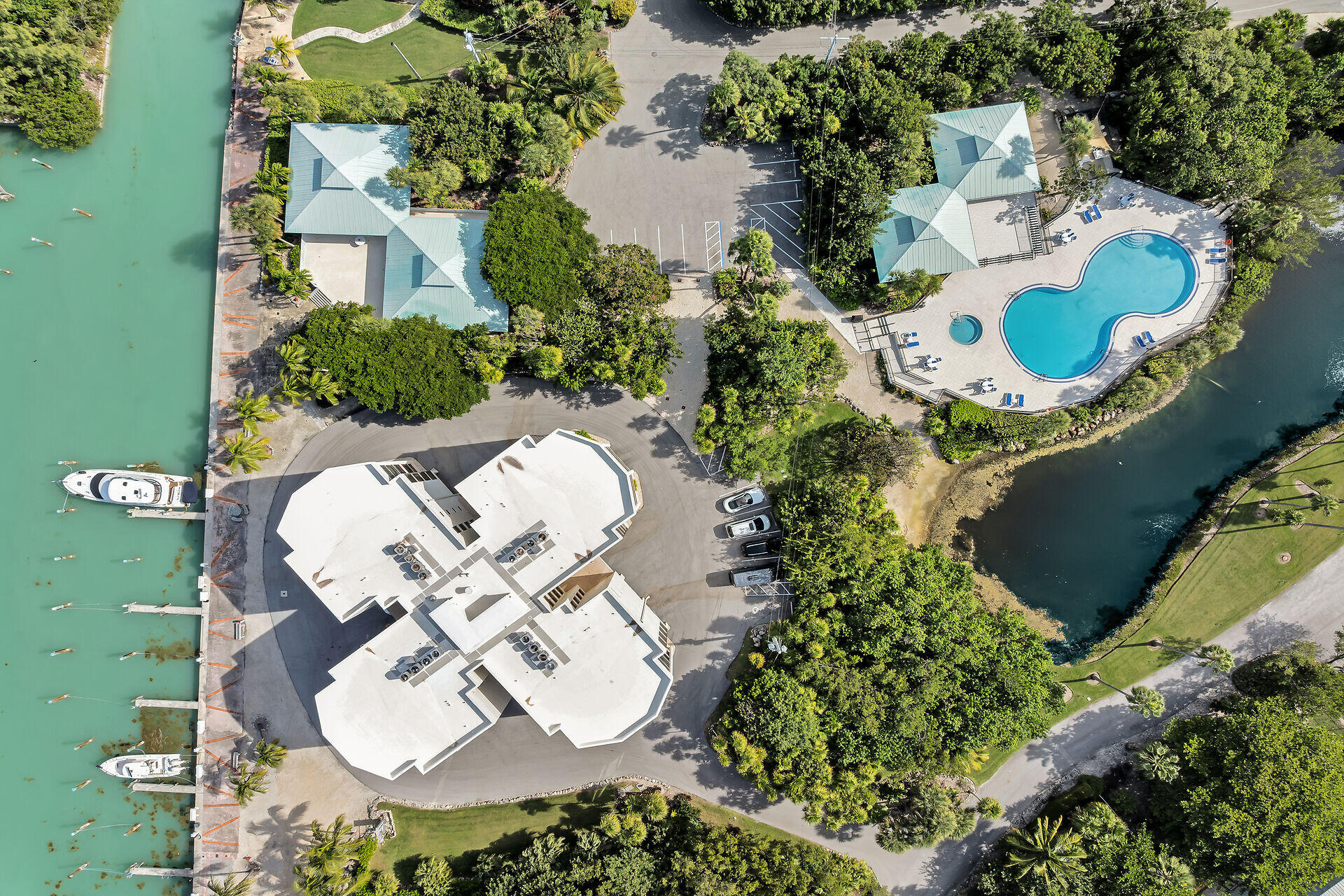 6101 Gulf Of Mexico Boulevard 101