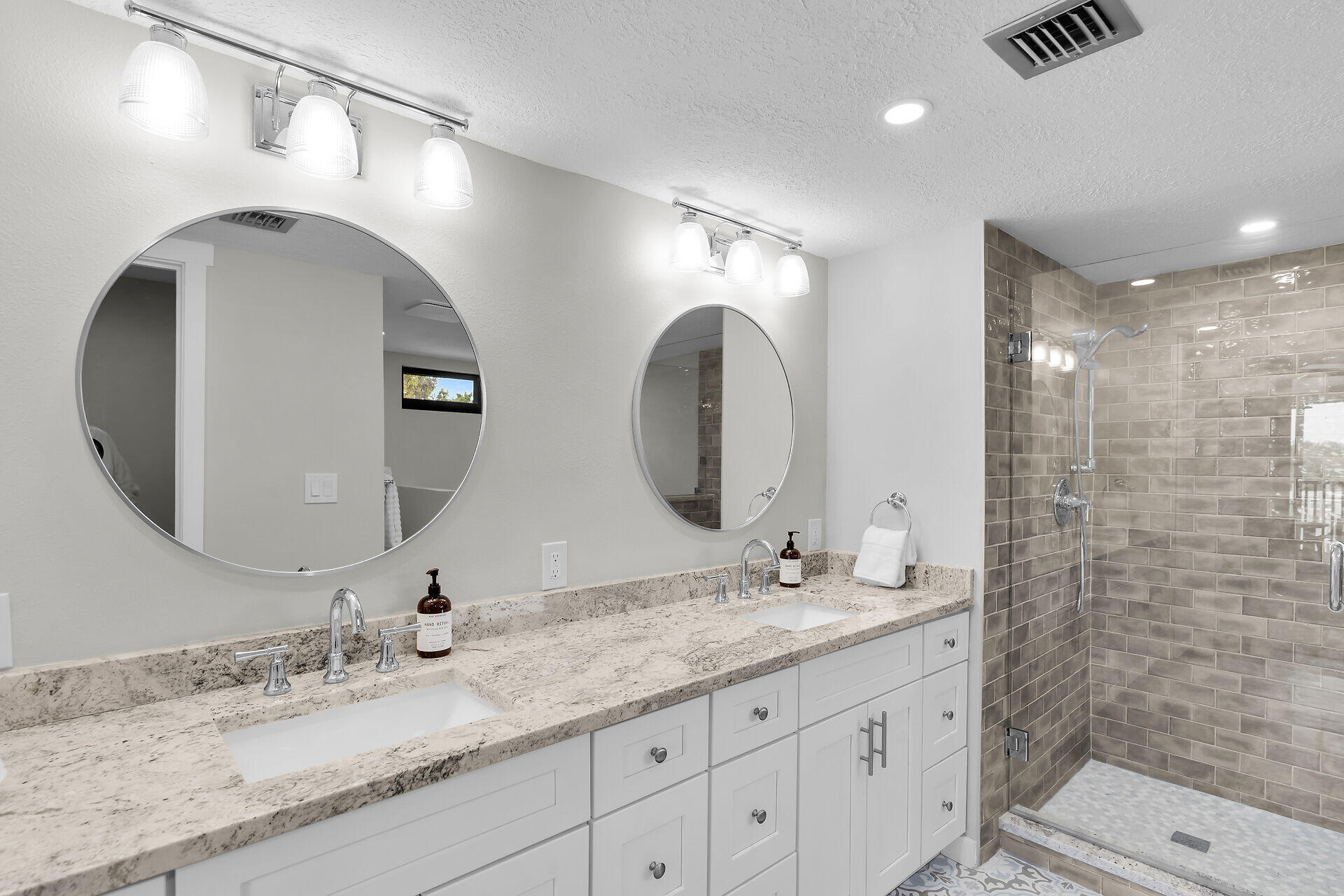 6101 Gulf Of Mexico Boulevard 101