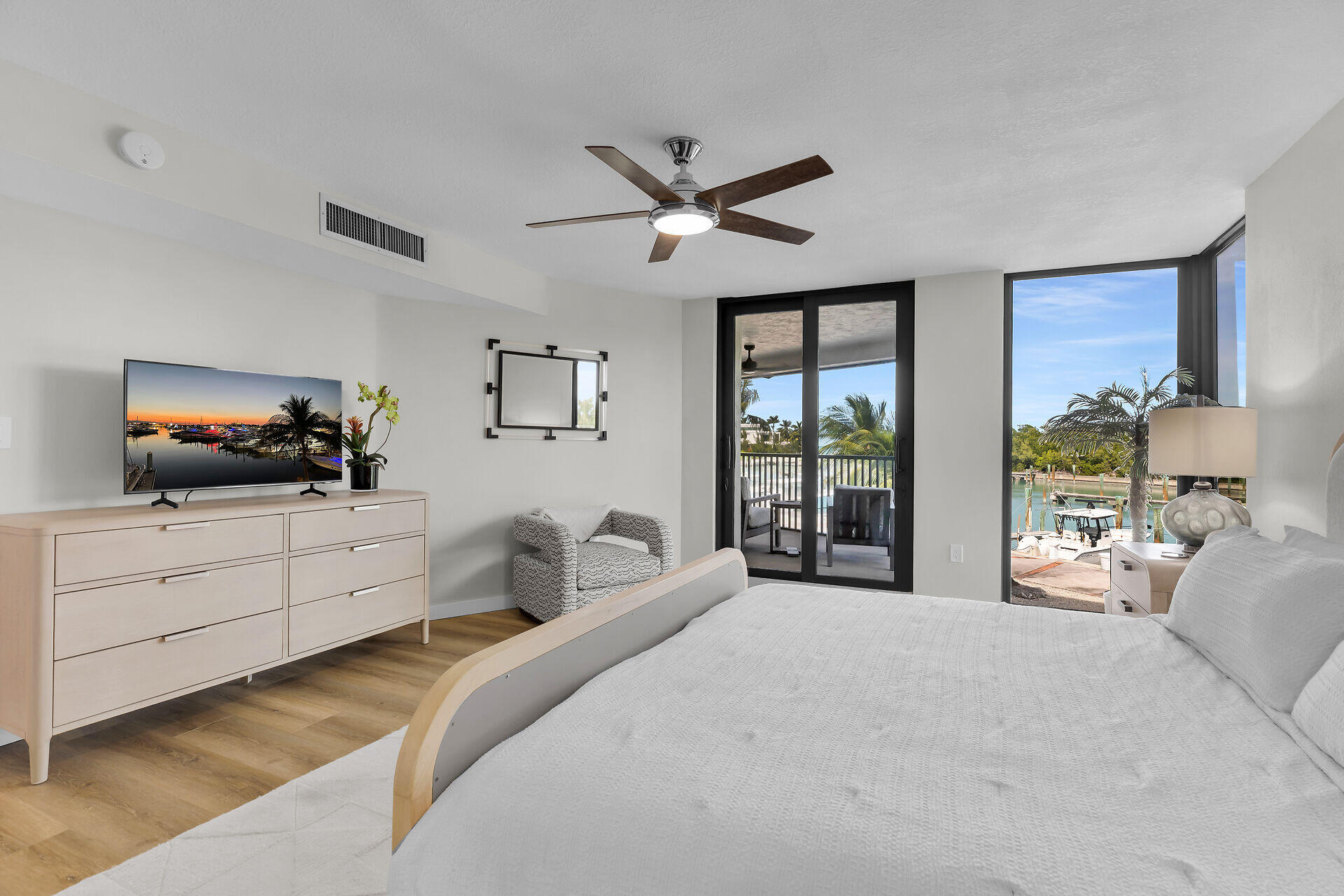 6101 Gulf Of Mexico Boulevard 101