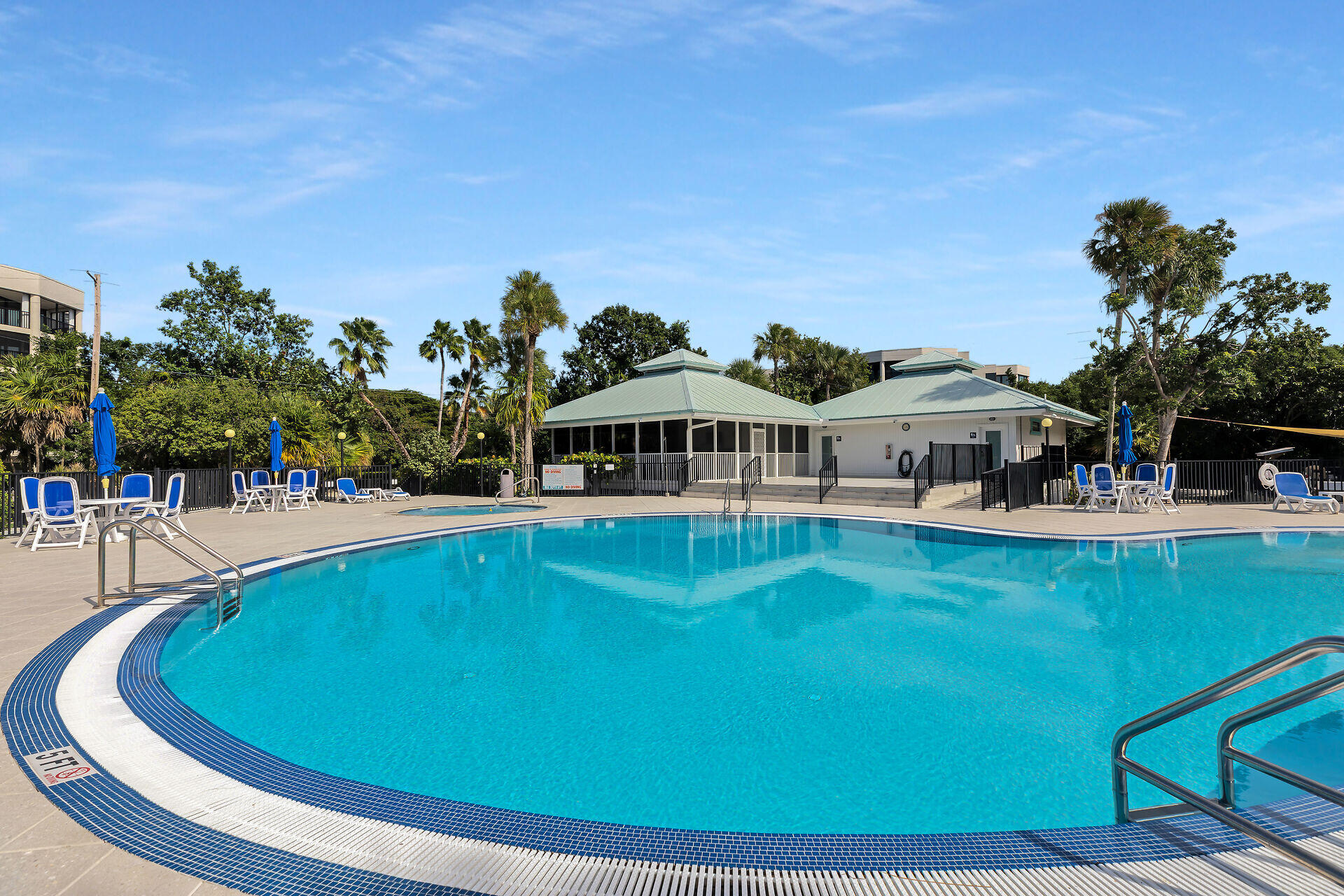 6101 Gulf Of Mexico Boulevard 101