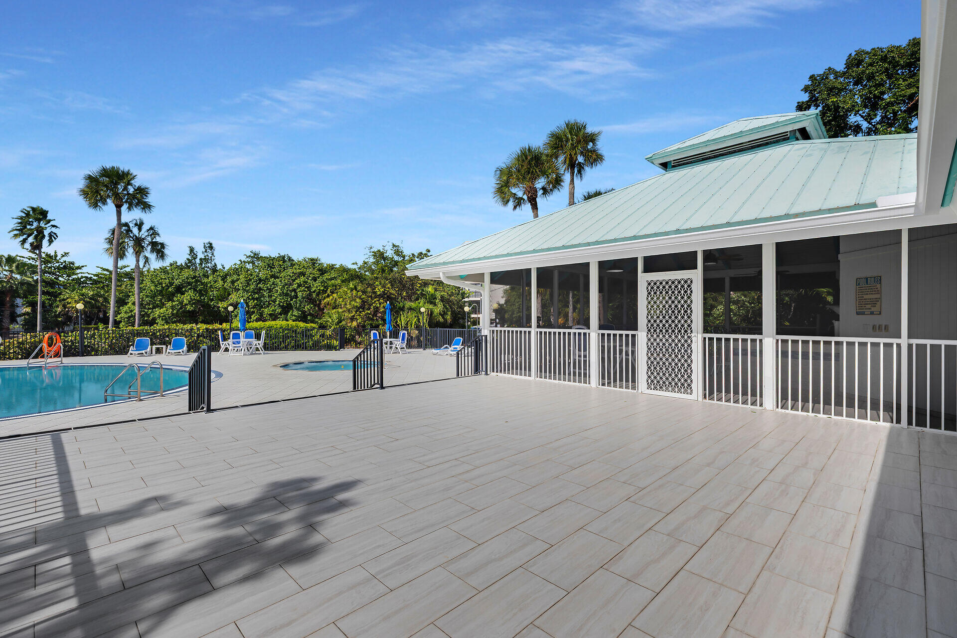 6101 Gulf Of Mexico Boulevard 101
