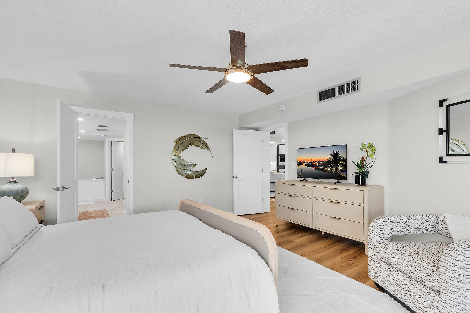 6101 Gulf Of Mexico Boulevard 101