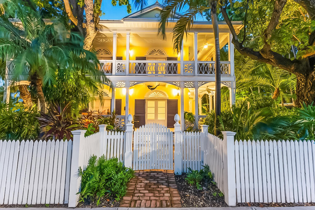 600 Elizabeth Street