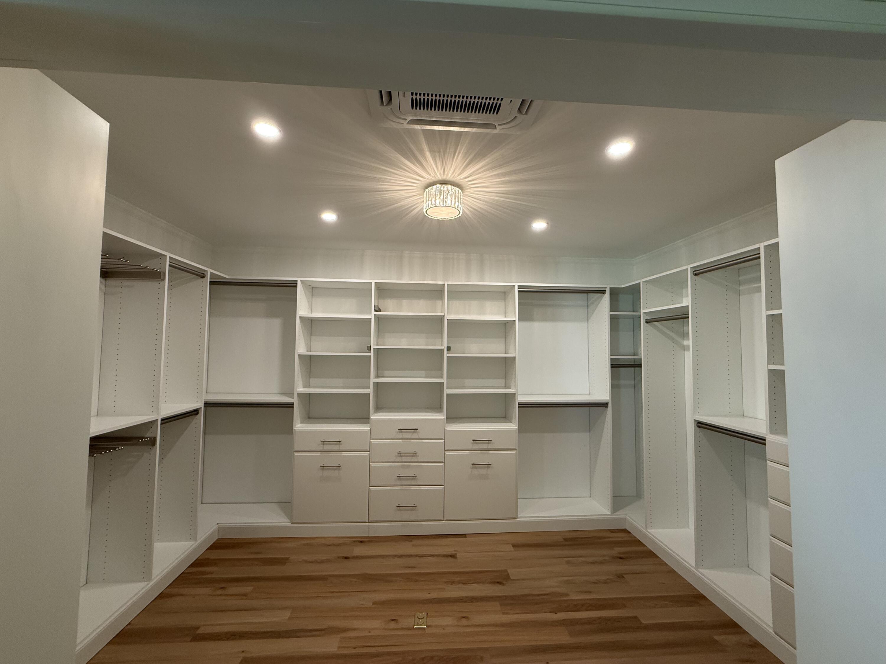 53 Spoonbill Way