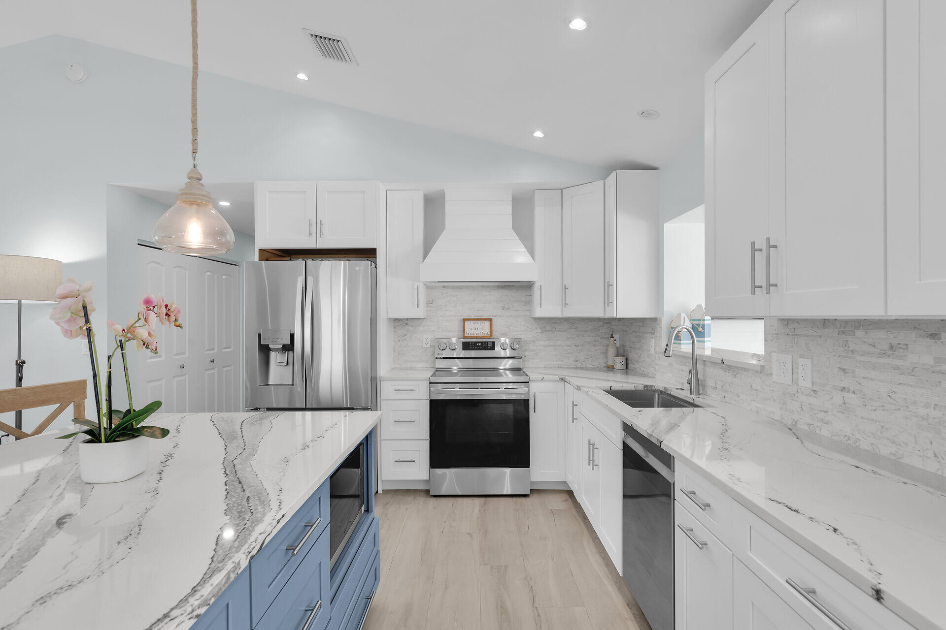 230 13Th Street
