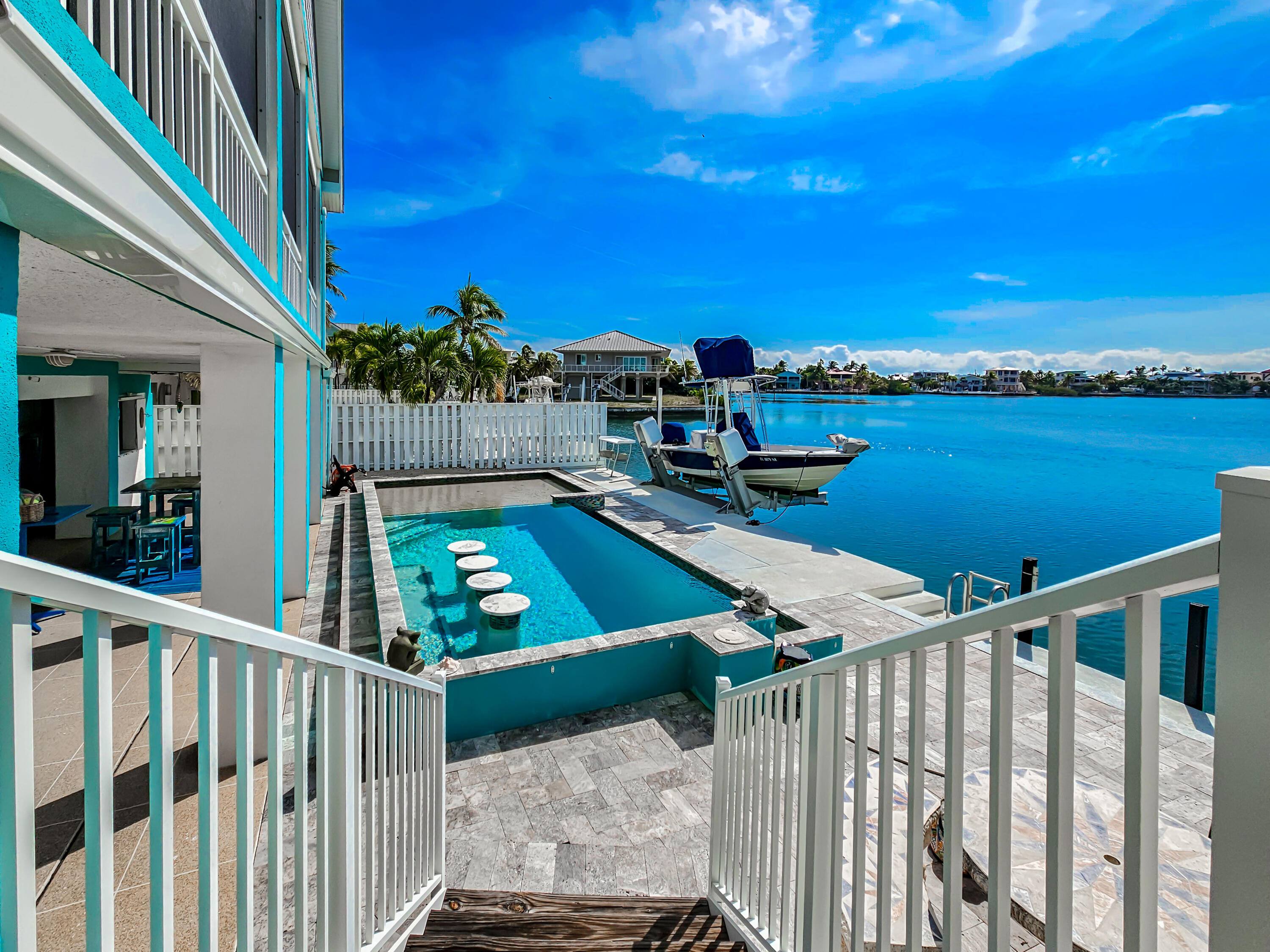 556 E Caribbean Drive