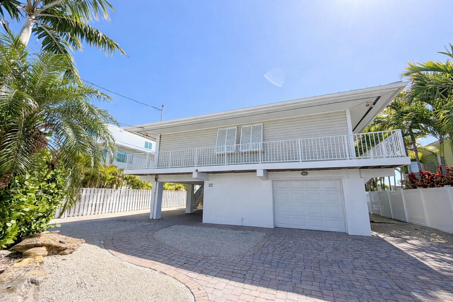 556 E Caribbean Drive