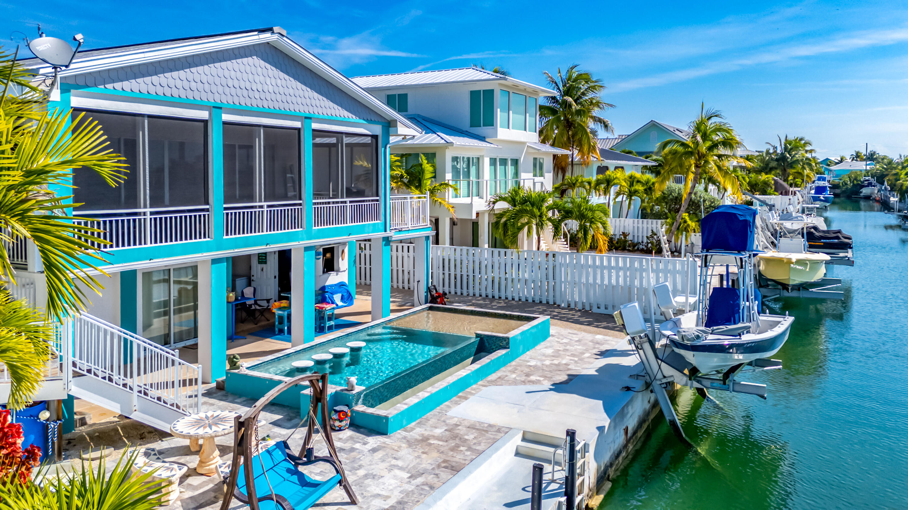 556 E Caribbean Drive