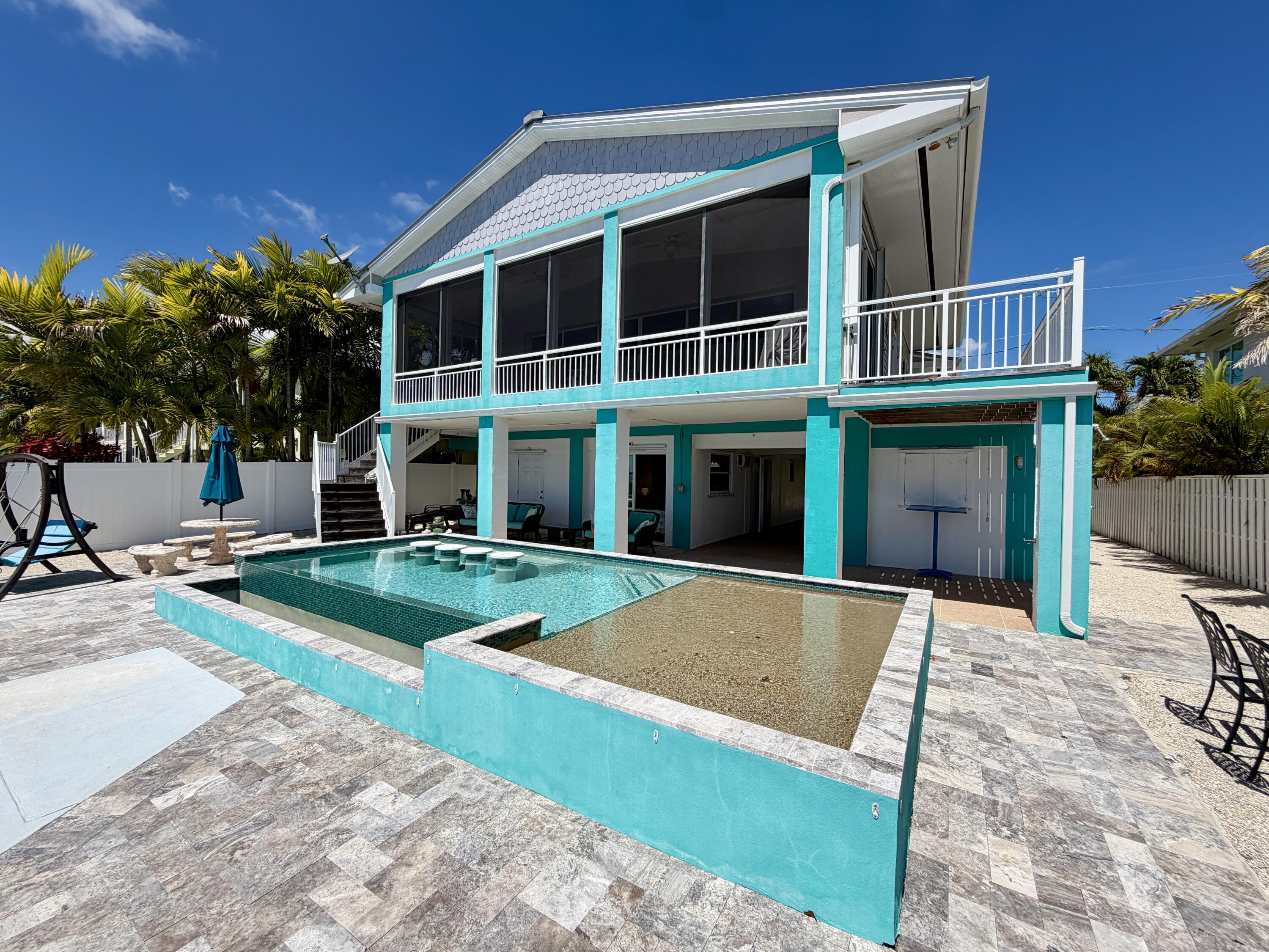556 E Caribbean Drive