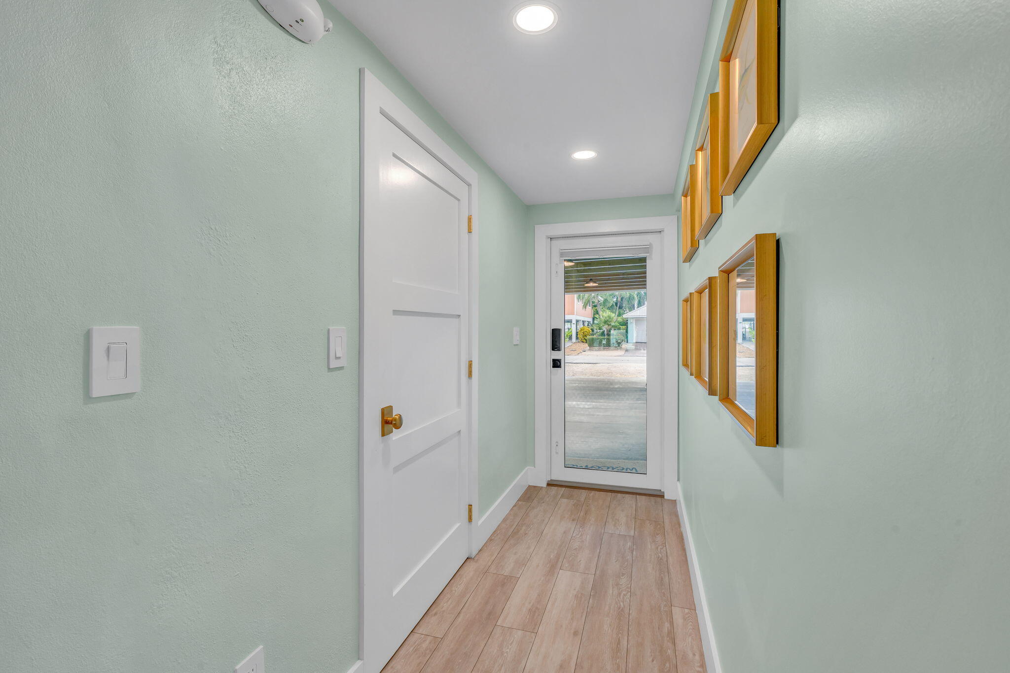 290 4th Street