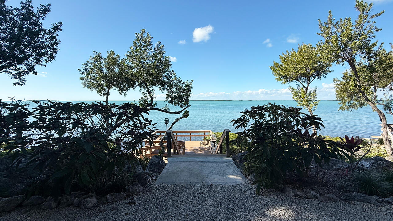 96000 Overseas Highway EE1