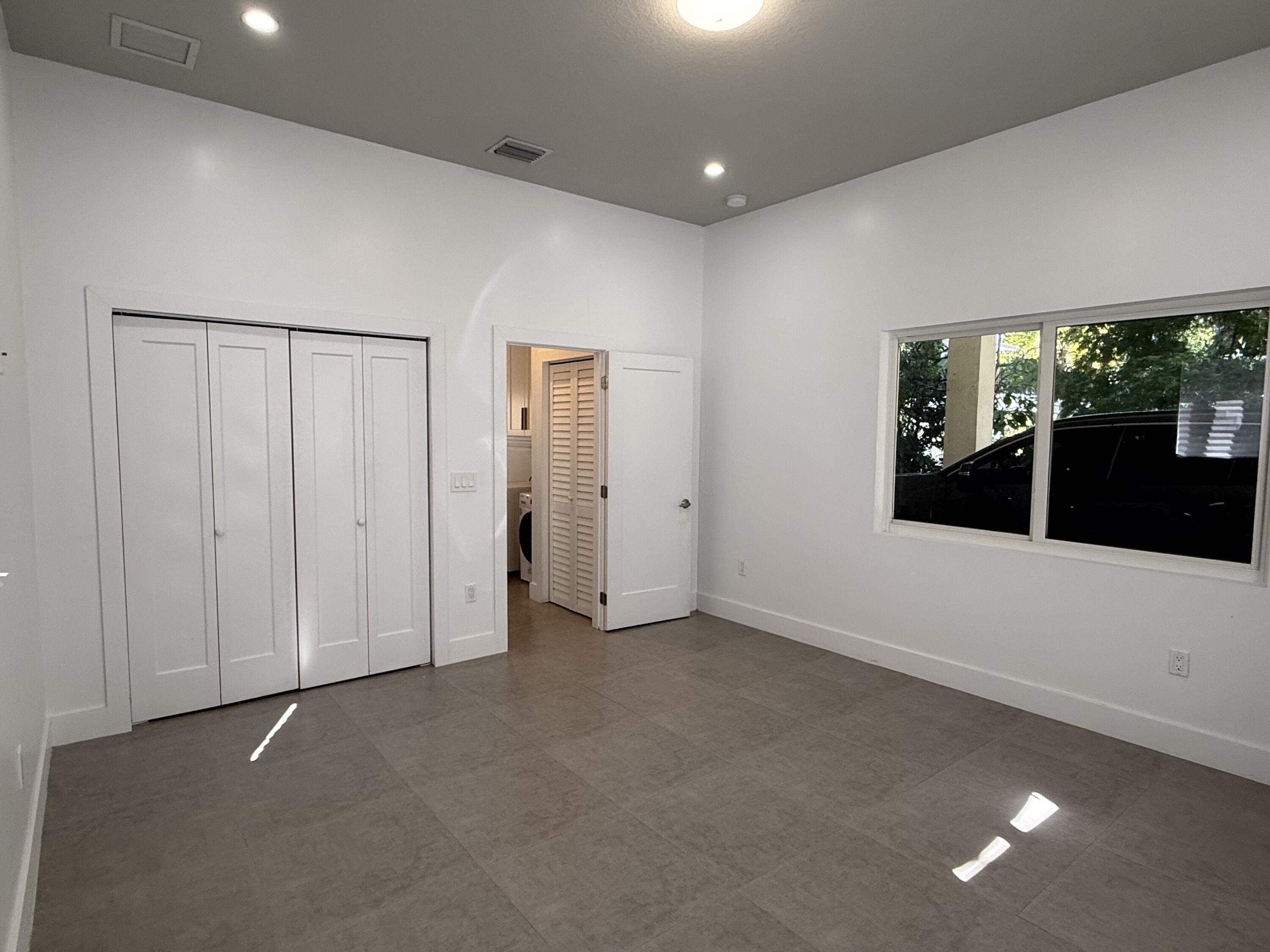 8 Bowen Drive