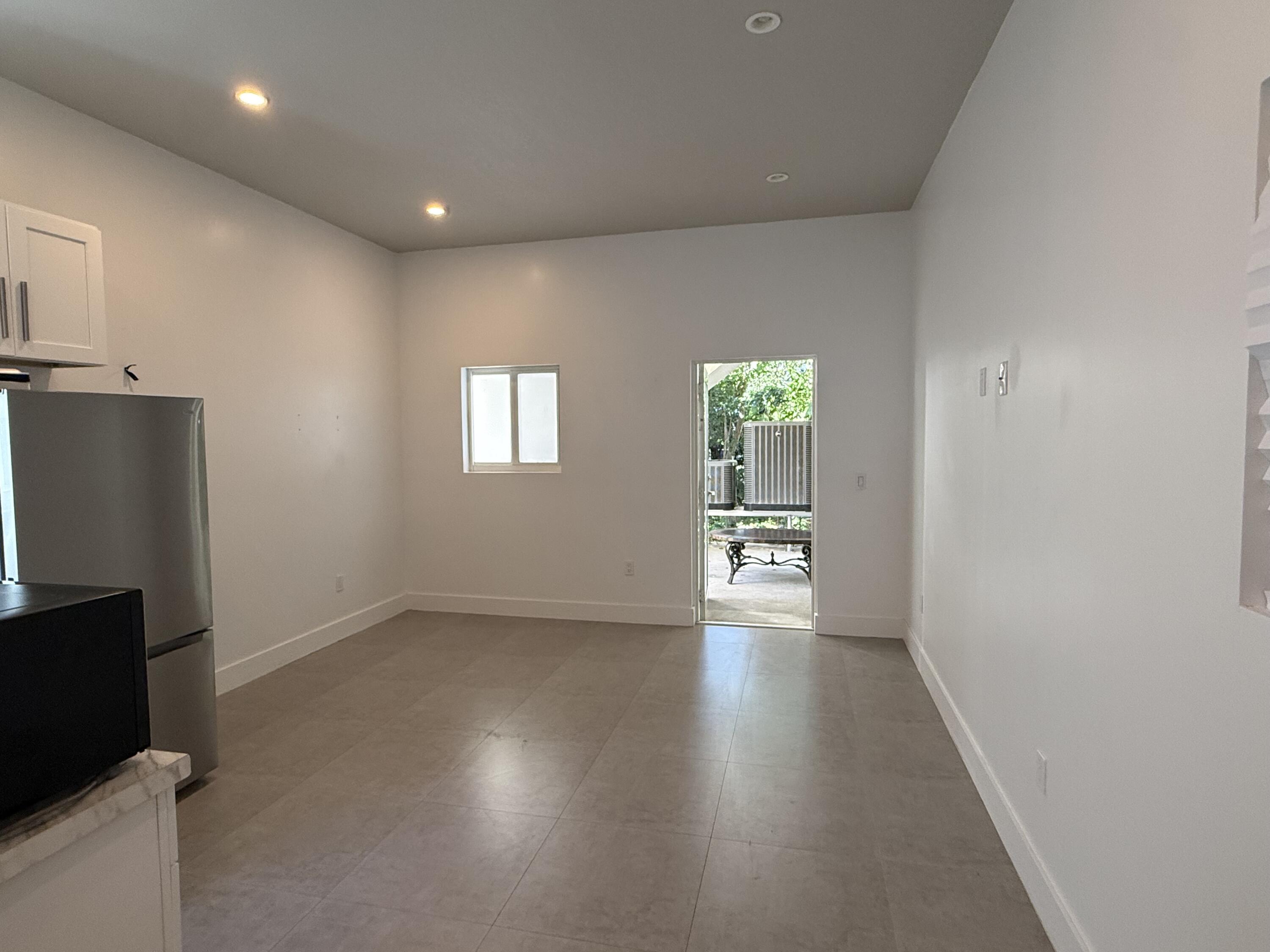 8 Bowen Drive
