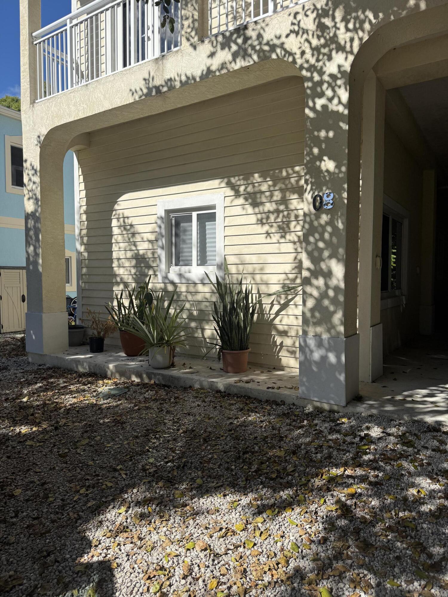 8 Bowen Drive