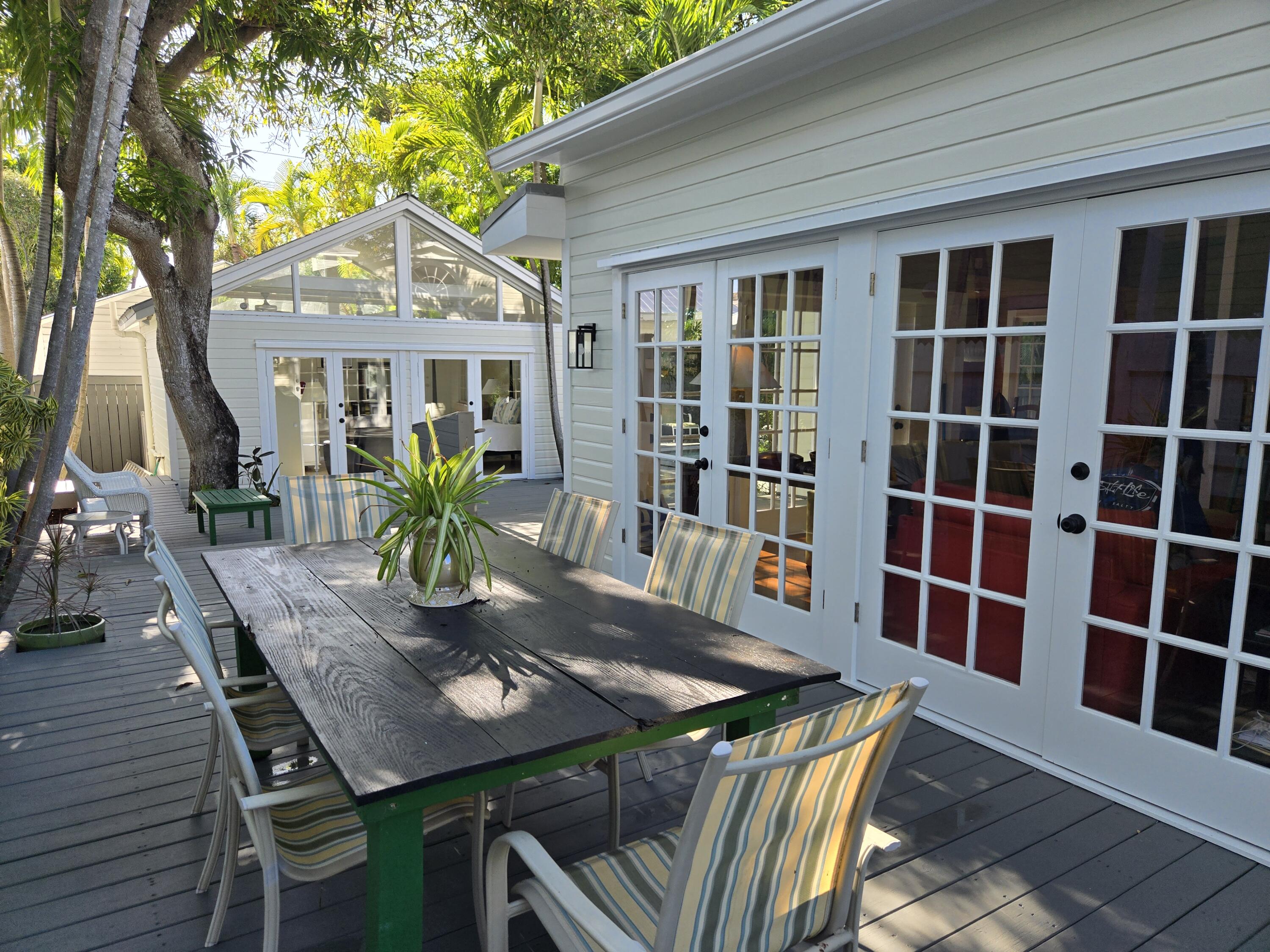 622 Louisa Street