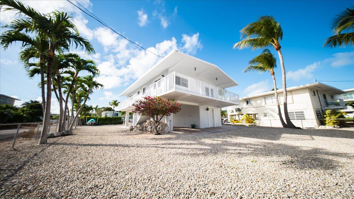 203 Bessie Road